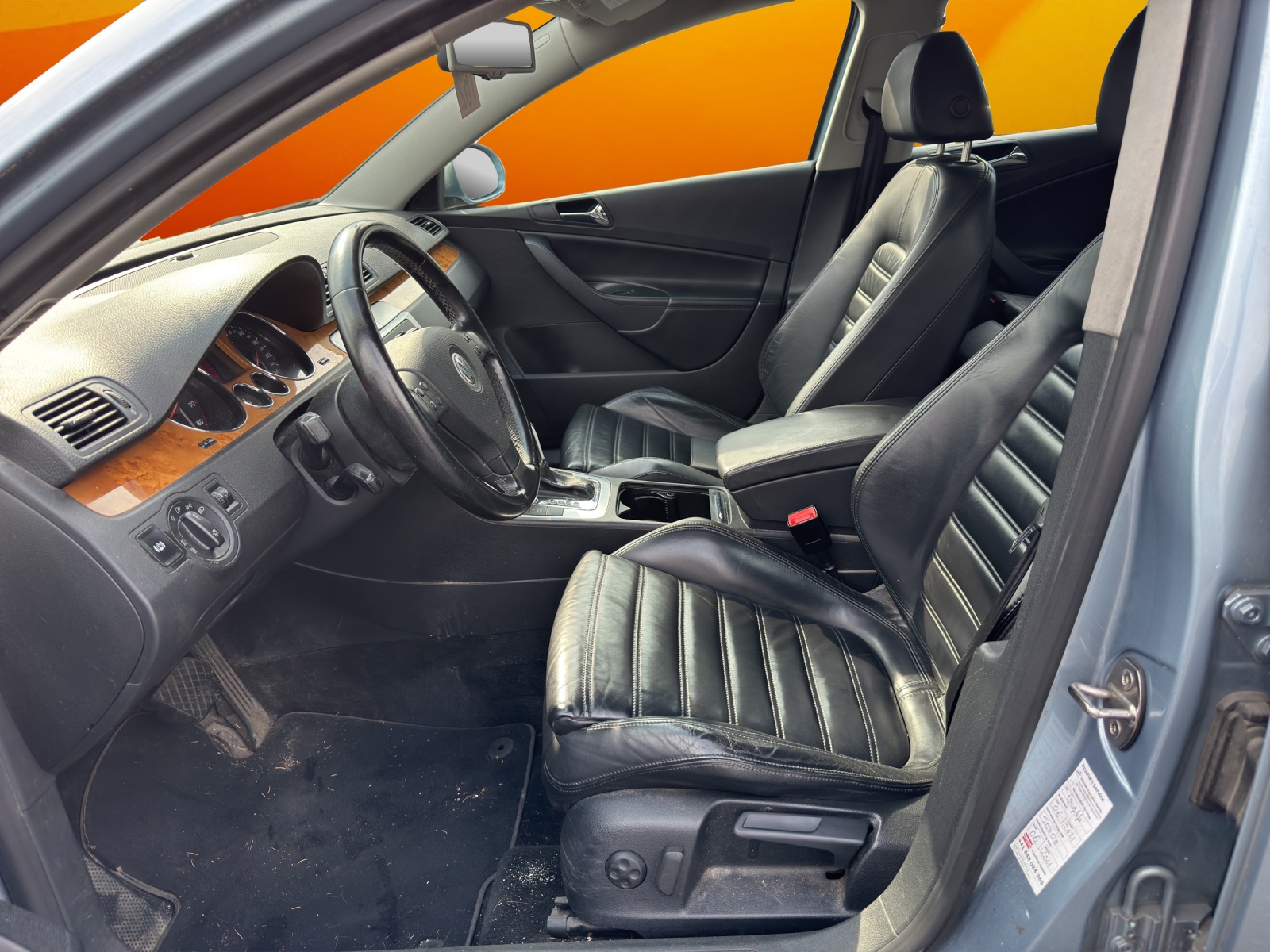 VW Passat Variant 3.2 V6 FSI Sportline 4Motion-image-9