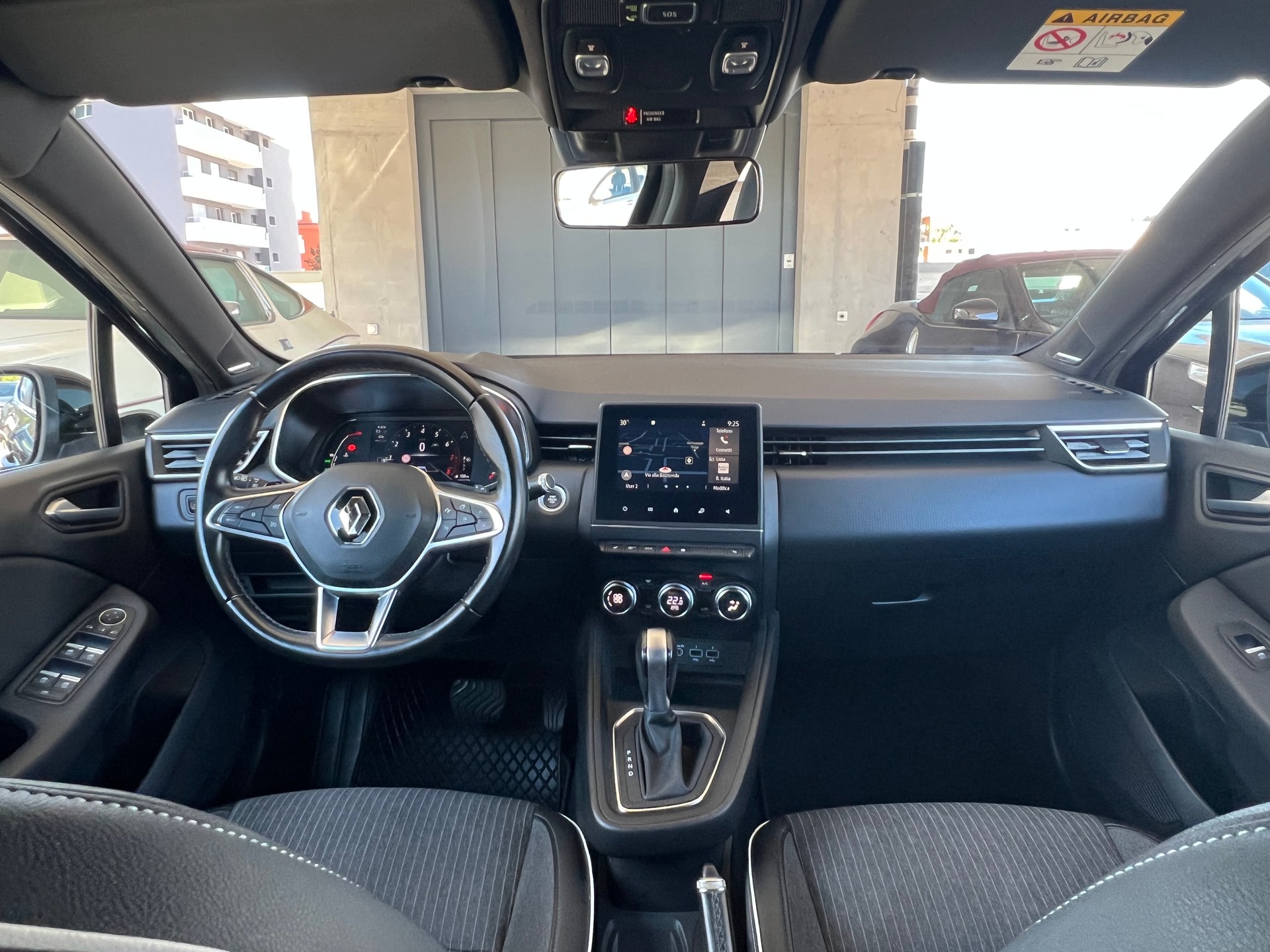 RENAULT Clio 1.3 Intens EDC-image-5