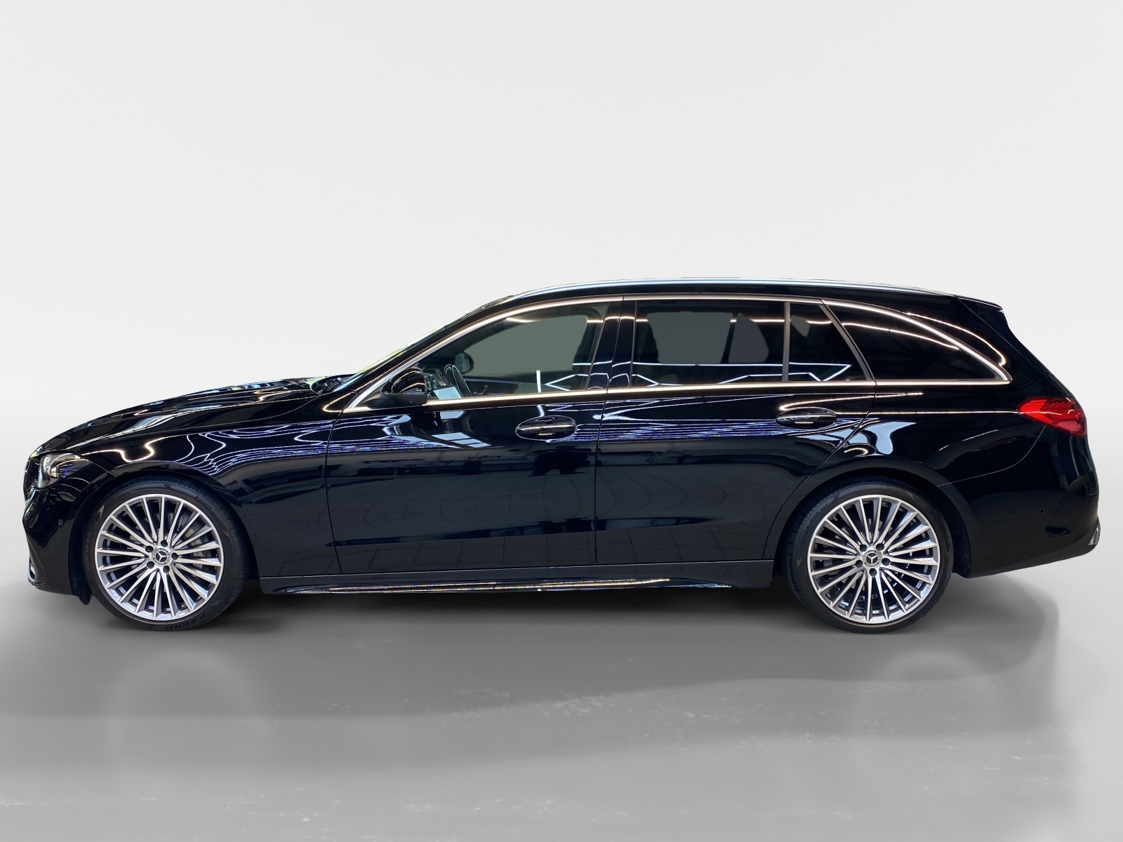 MERCEDES-BENZ C 300 d AMG Line Kombi-image-2