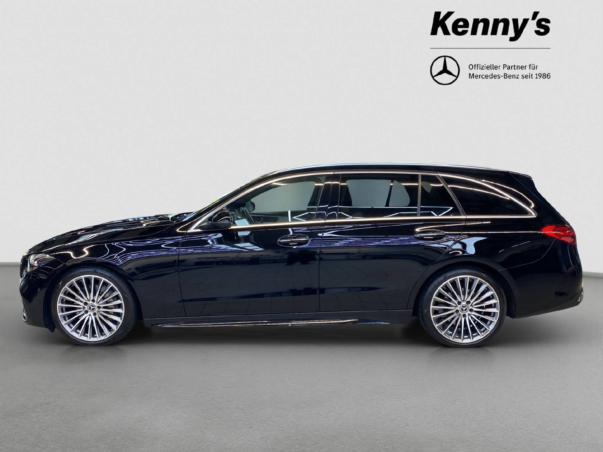 MERCEDES-BENZ C 300 d AMG Line Kombi-image-2