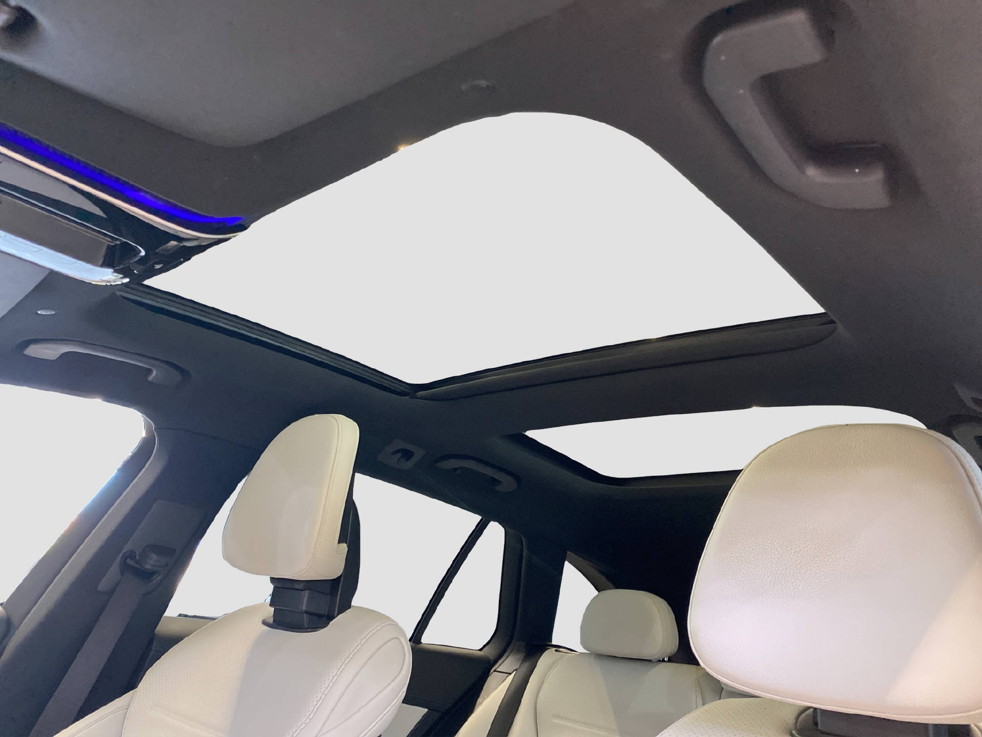 MERCEDES-BENZ C 300 d AMG Line Kombi-image-9