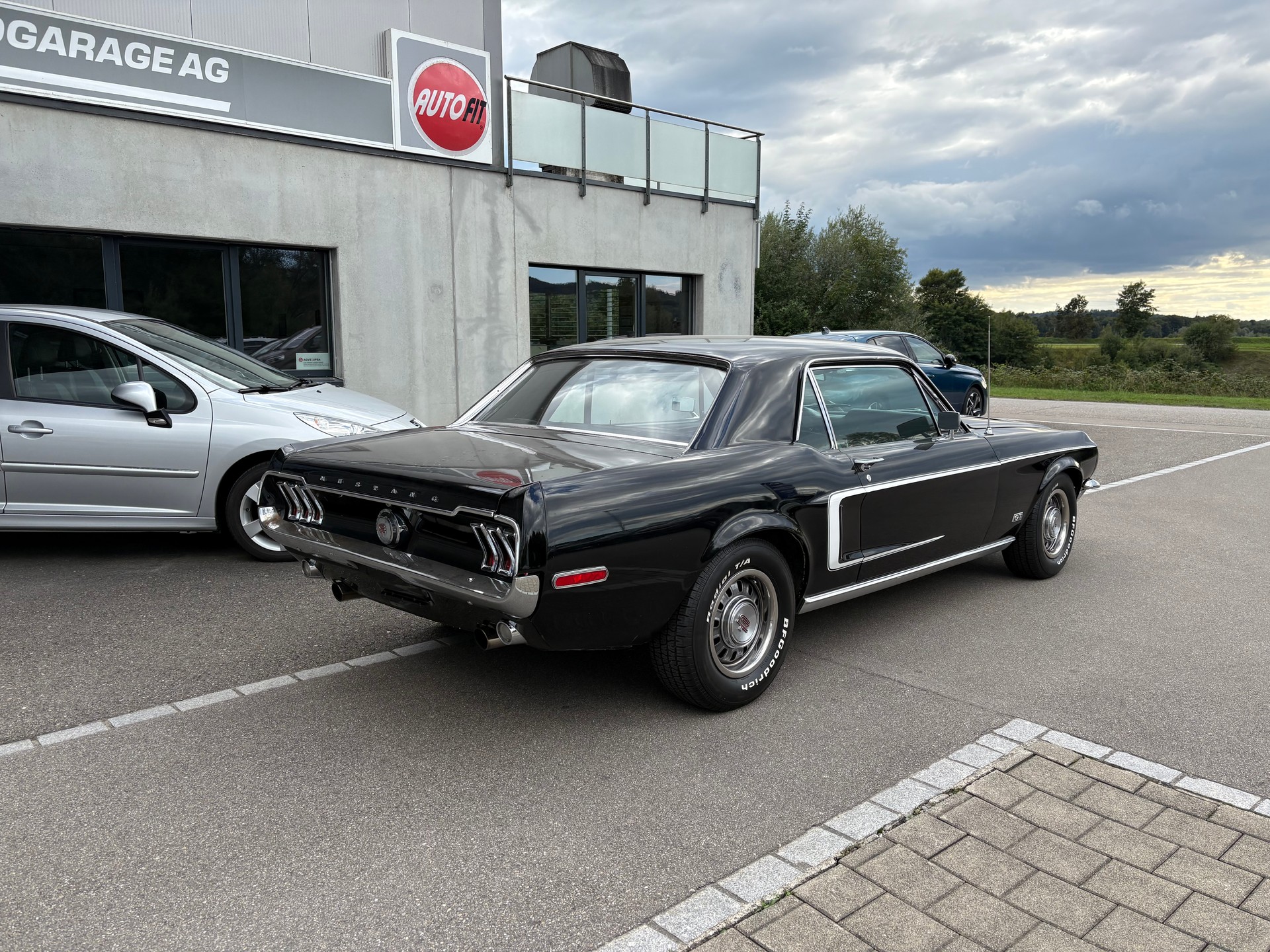 FORD Mustang S-Code 4-Speed-image-2