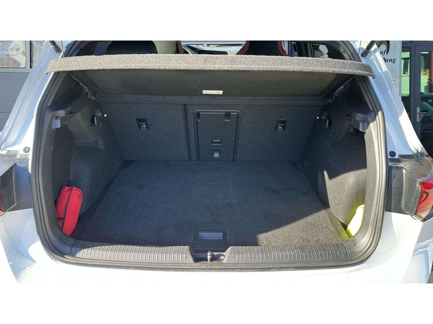 VW Golf 2.0 TSI GTI DSG Black Style mit Rückfahrkamera-image-14