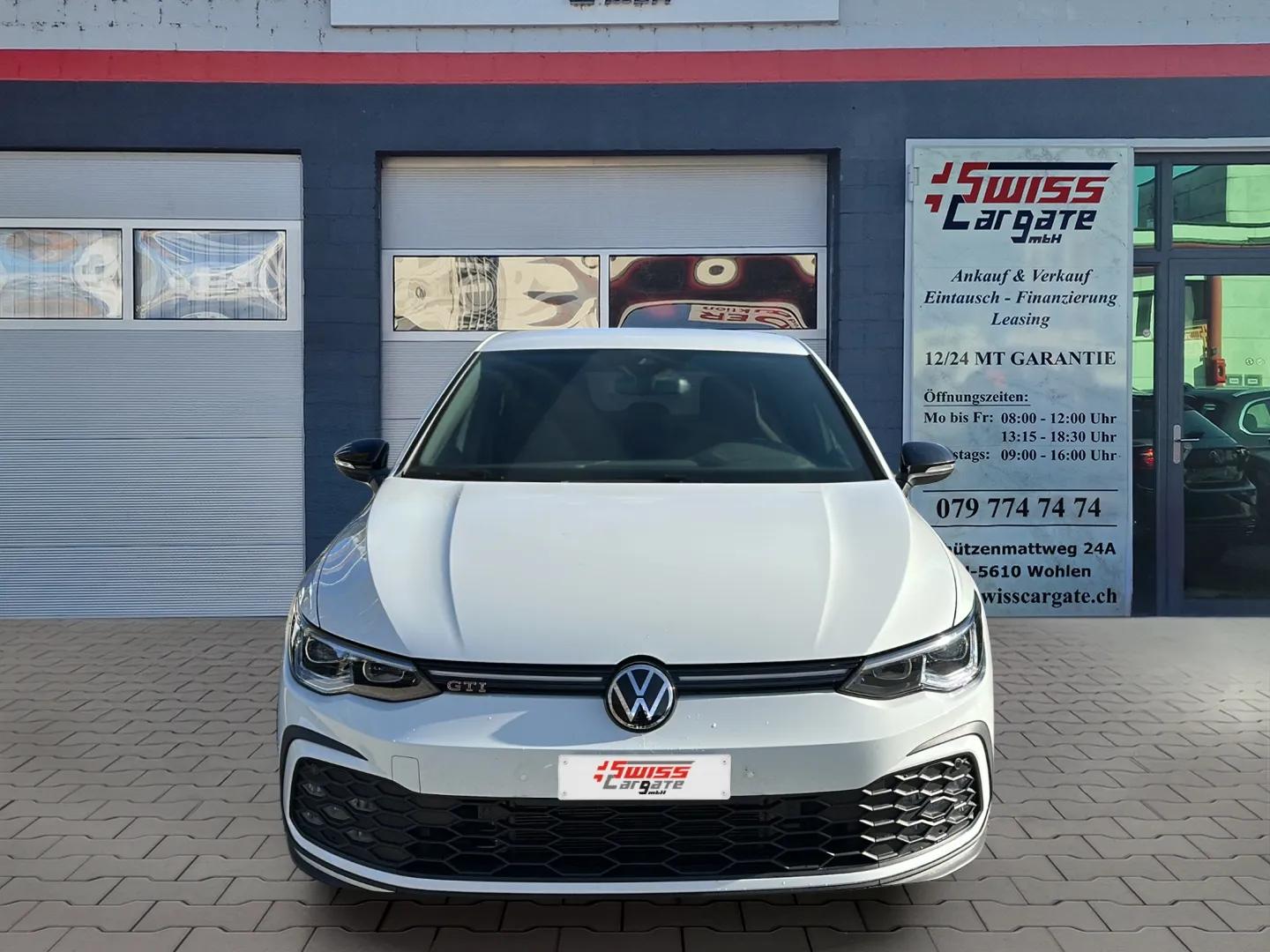 VW Golf 2.0 TSI GTI DSG Black Style mit Rückfahrkamera-image-2