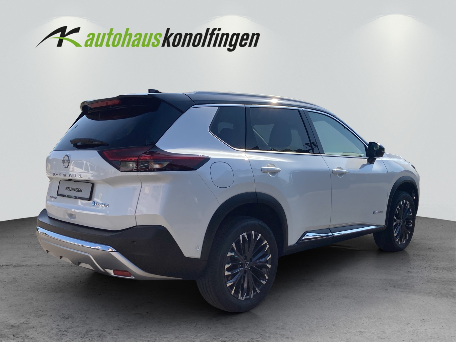 NISSAN X-Trail 1.5 VC-T Tekna e-4orce-showroom-element-3