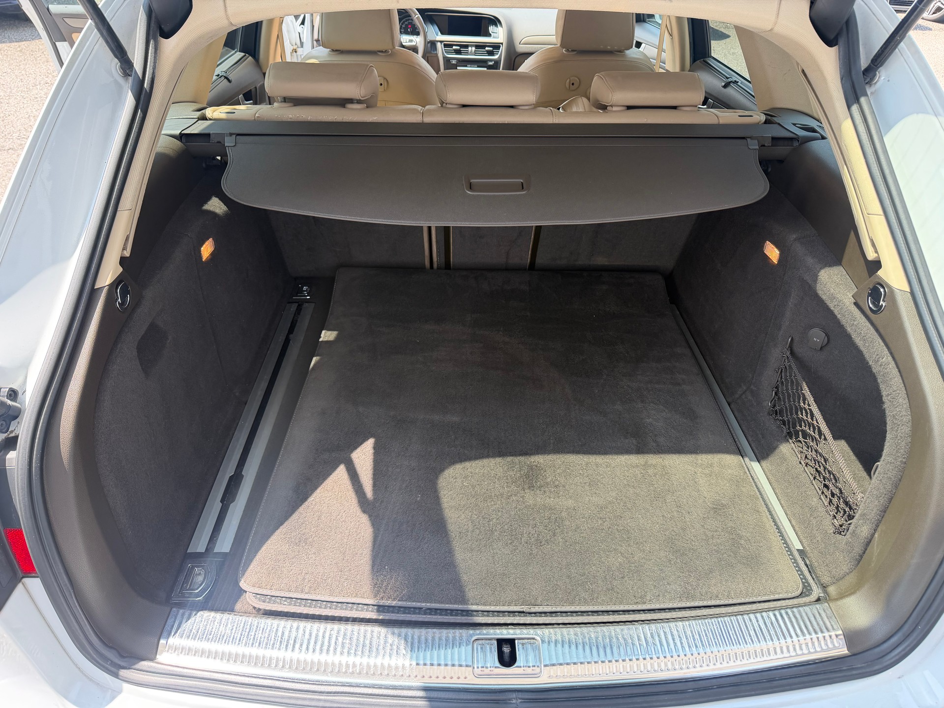 AUDI A4 allroad 3.0 TDI clean diesel quattro S-tronic-image-8