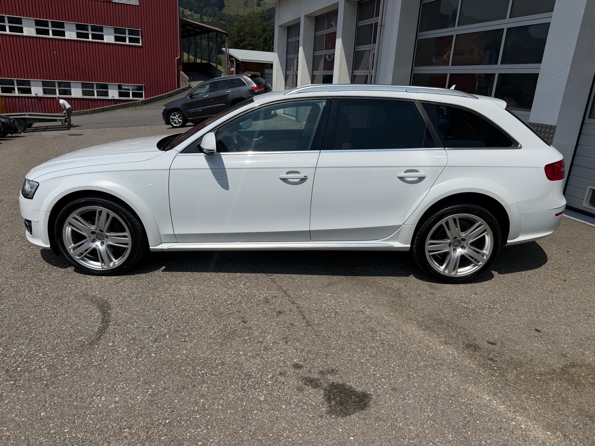 AUDI A4 allroad 3.0 TDI clean diesel quattro S-tronic-showroom-element-1