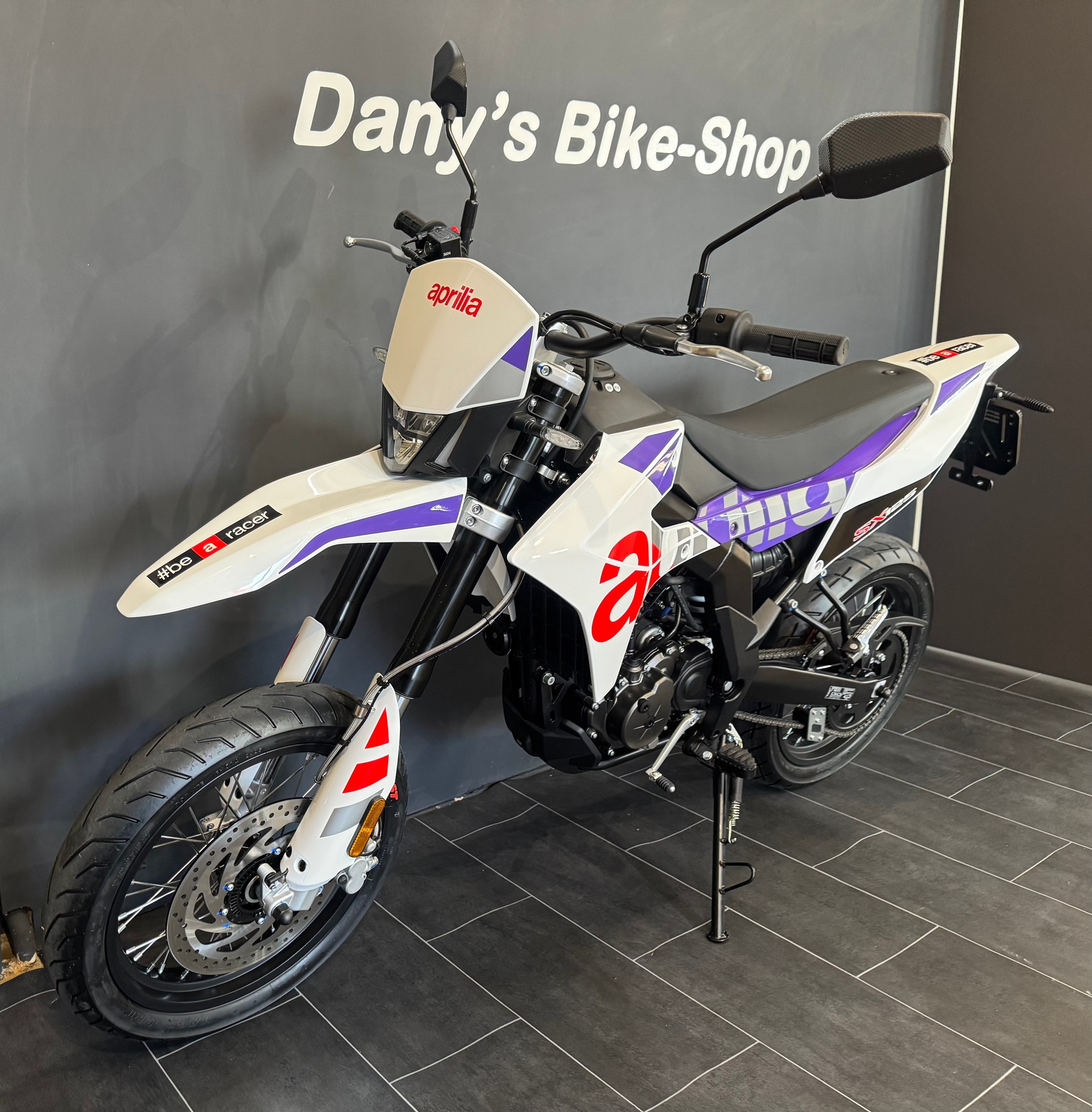 APRILIA SX 125 E5+-showroom-element-3