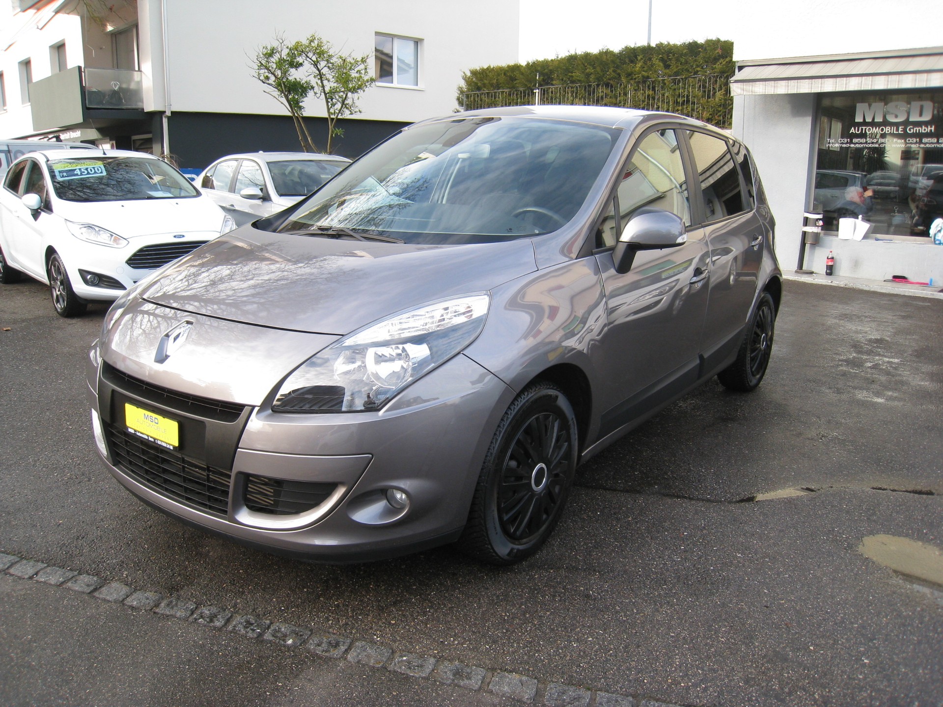 RENAULT Scénic 1.4 16V Turbo Expression-image-1