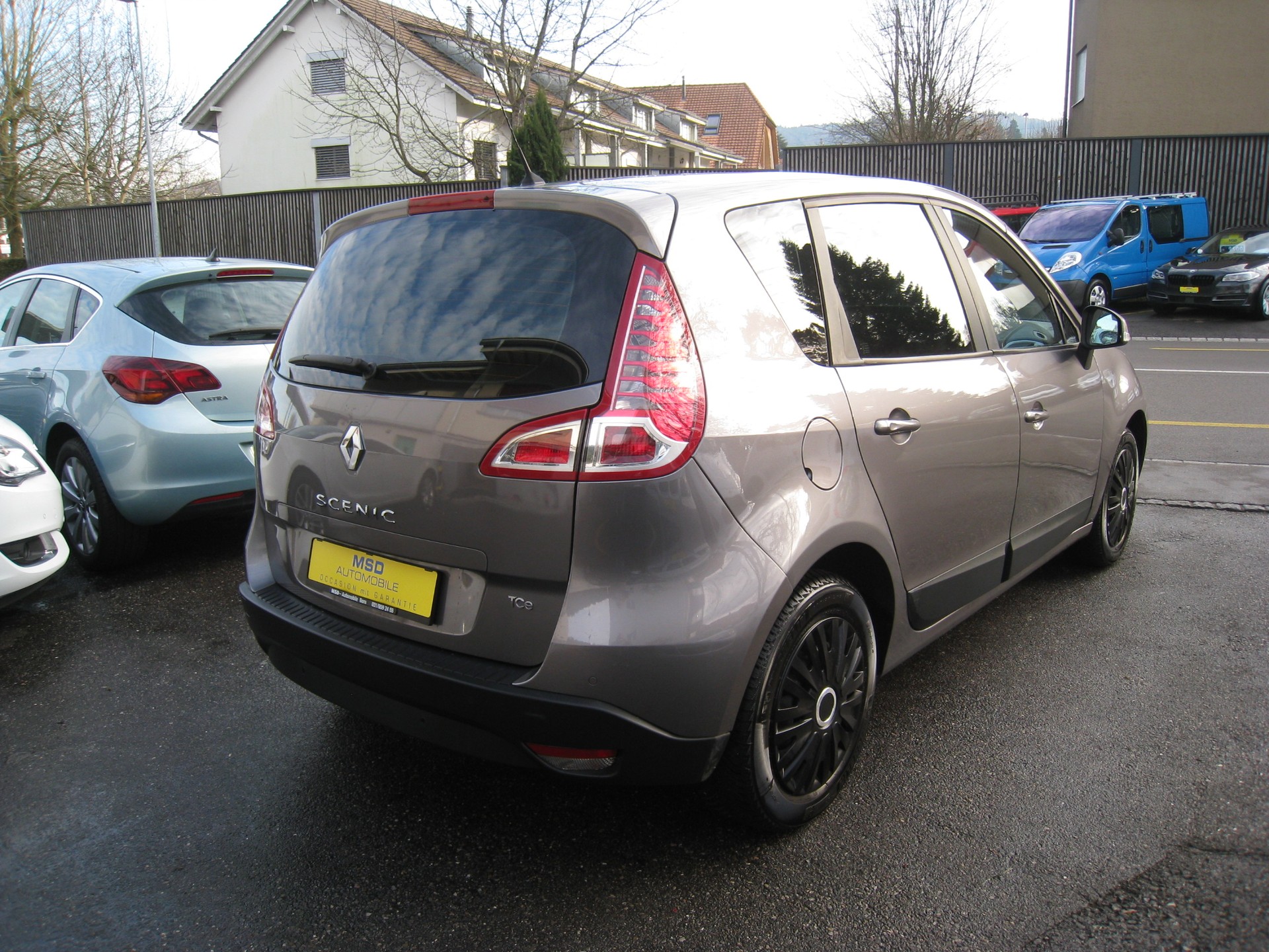 RENAULT Scénic 1.4 16V Turbo Expression-image-6