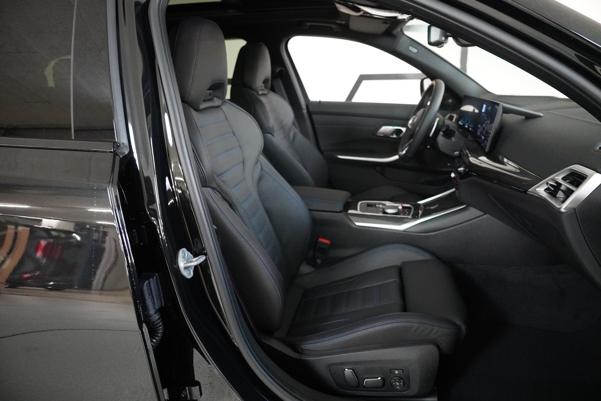 BMW M340d xDrive 48V Touring Steptronic M Sport Pro-image-14
