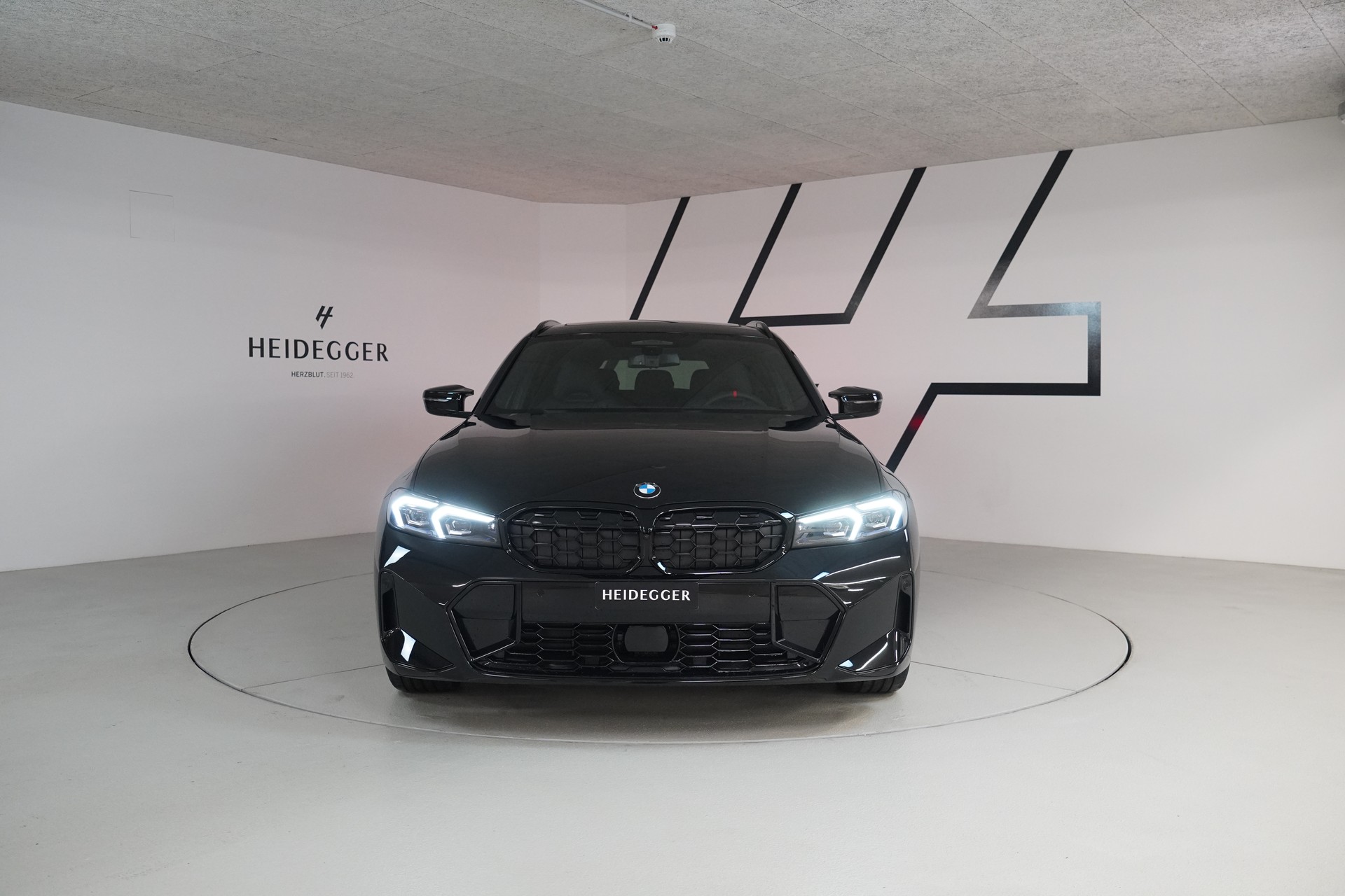 BMW M340d xDrive 48V Touring Steptronic M Sport Pro-image-1