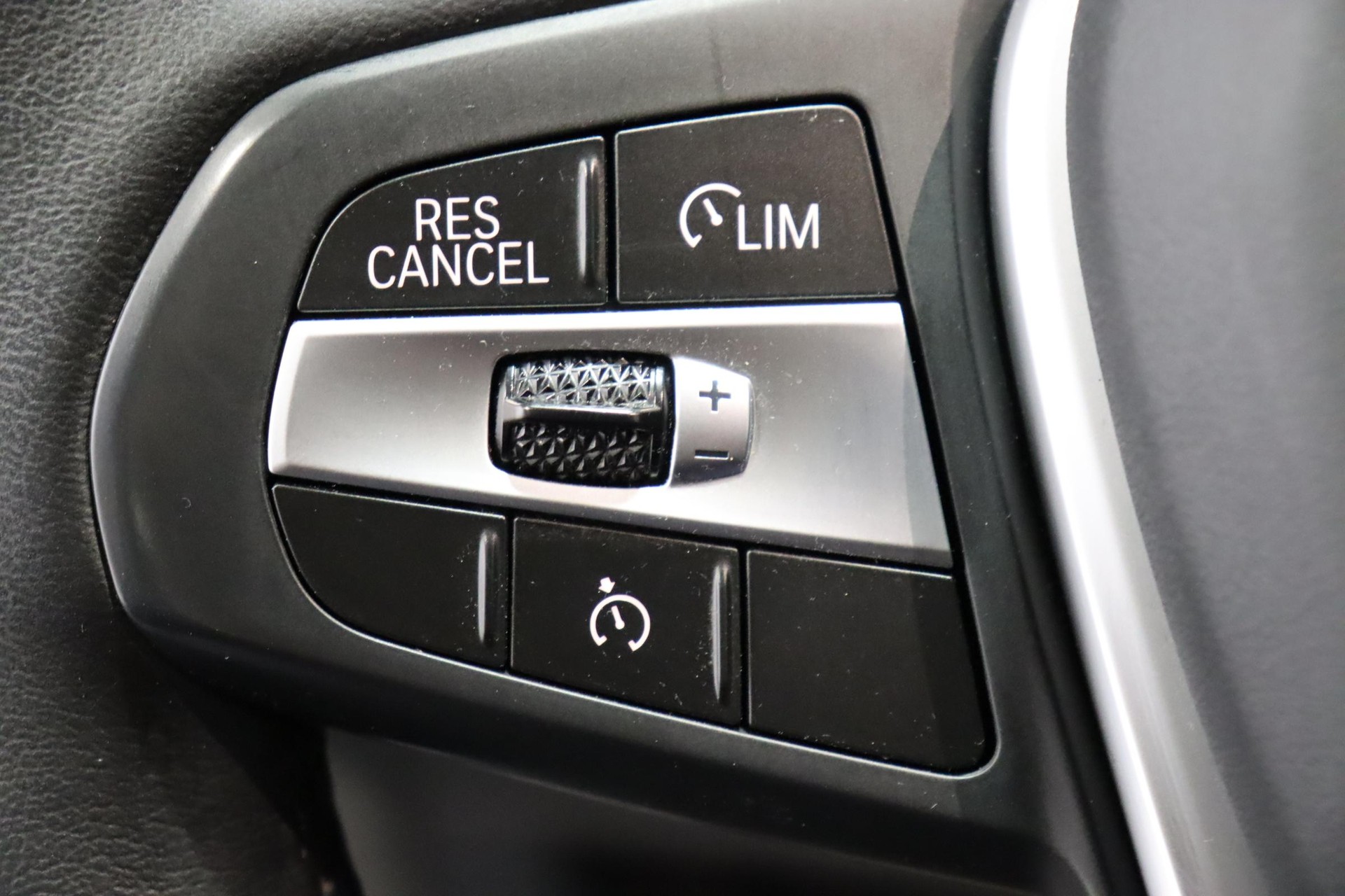BMW X3 30e xDrive SAG-image-16