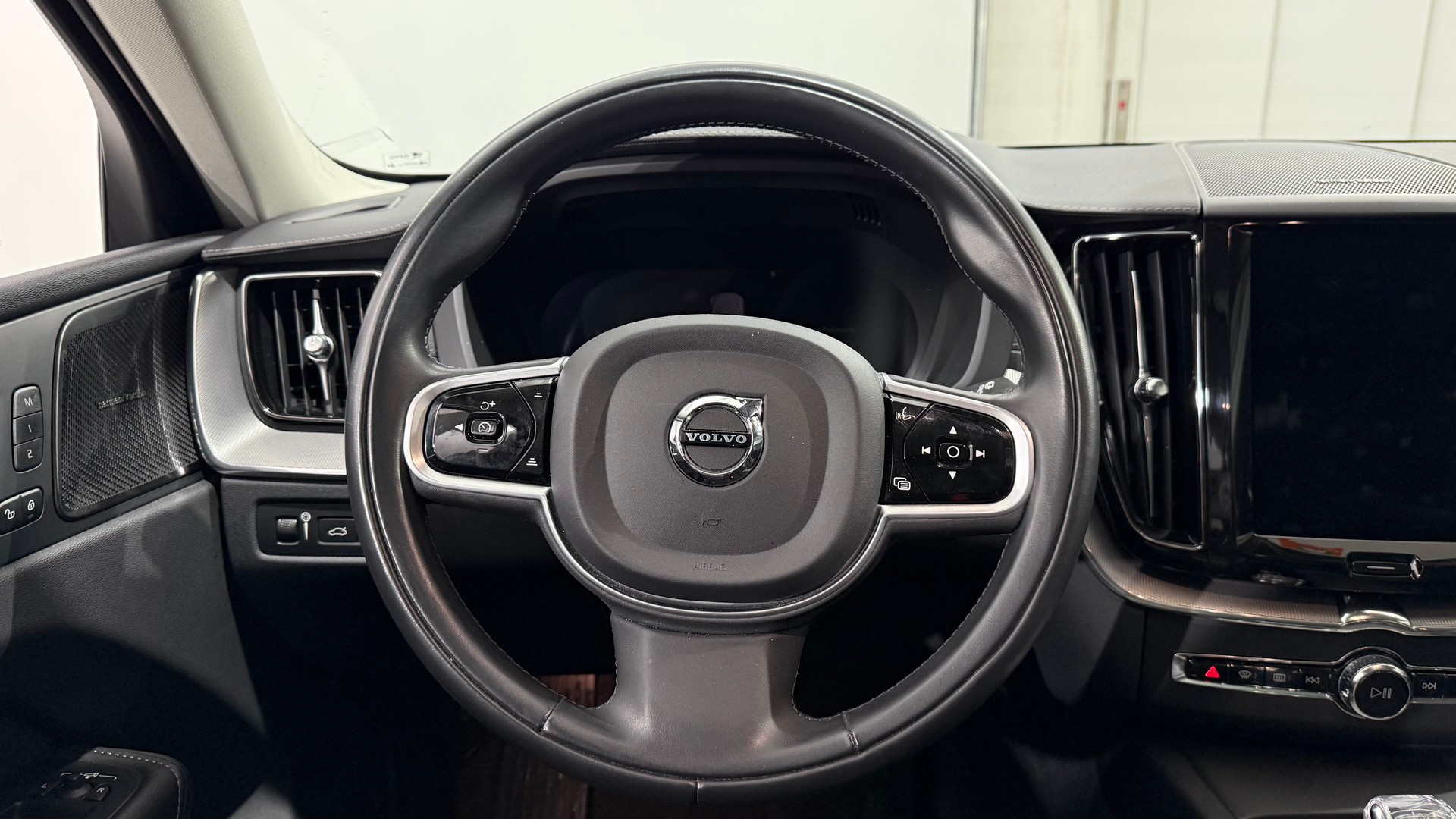 VOLVO XC60 2.0 T6 TE Inscription eAW-image-13
