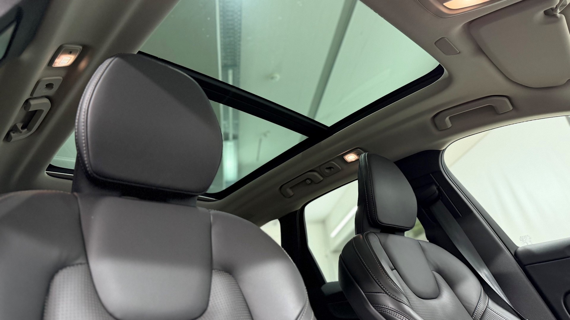 VOLVO XC60 2.0 T6 TE Inscription eAW-image-12