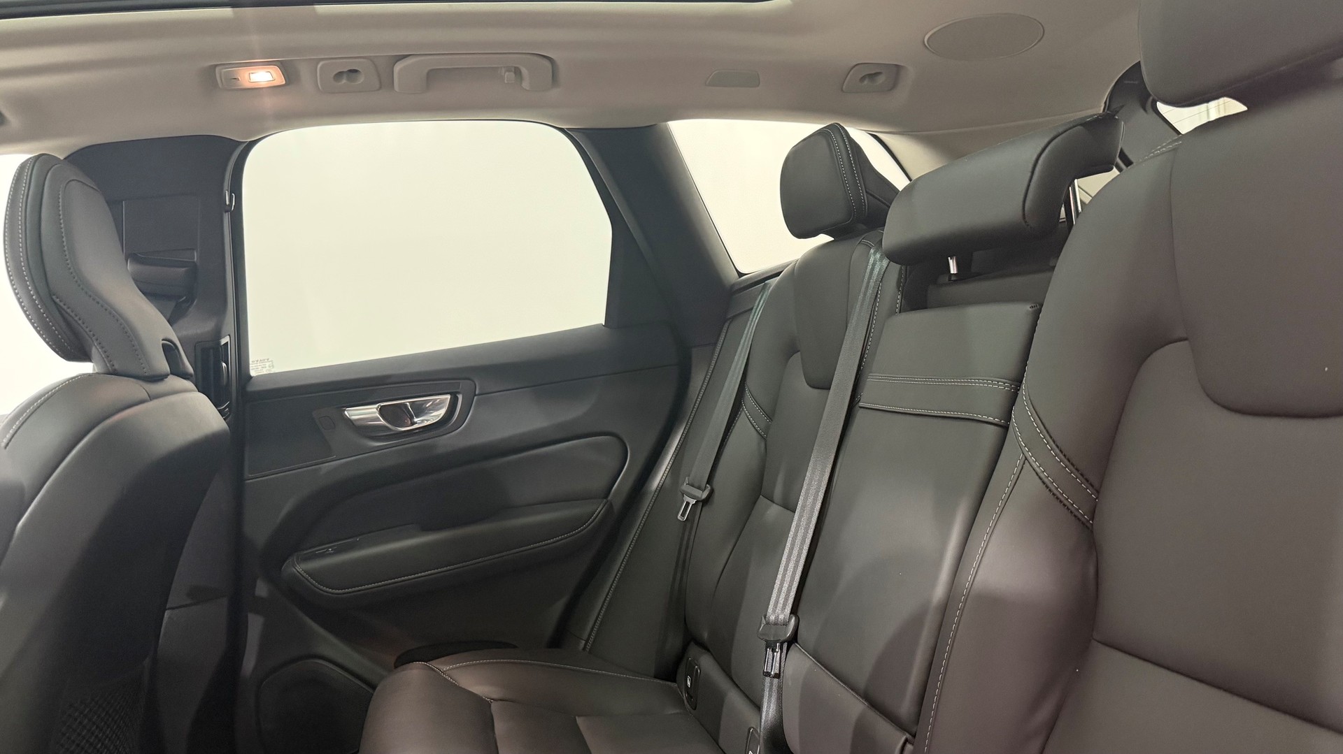 VOLVO XC60 2.0 T6 TE Inscription eAW-image-5