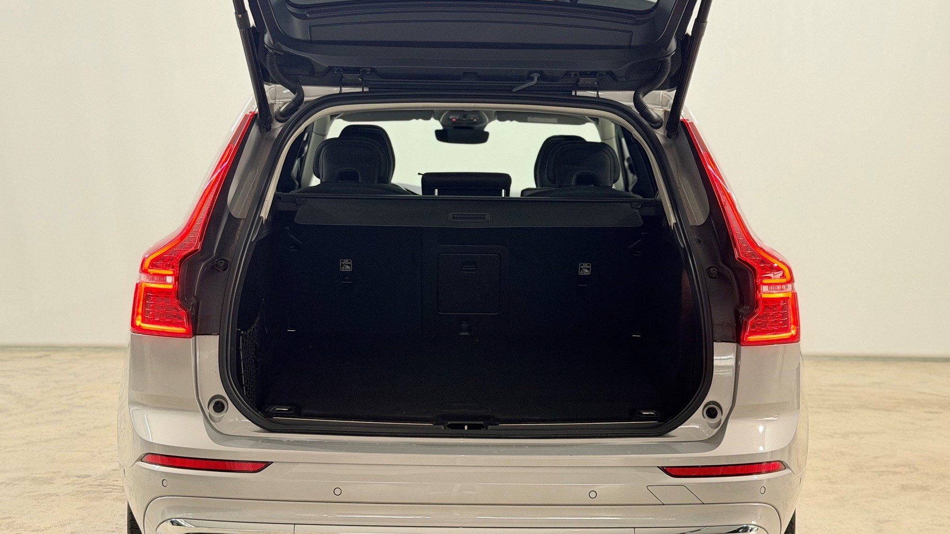 VOLVO XC60 2.0 T6 TE Inscription eAW-image-11