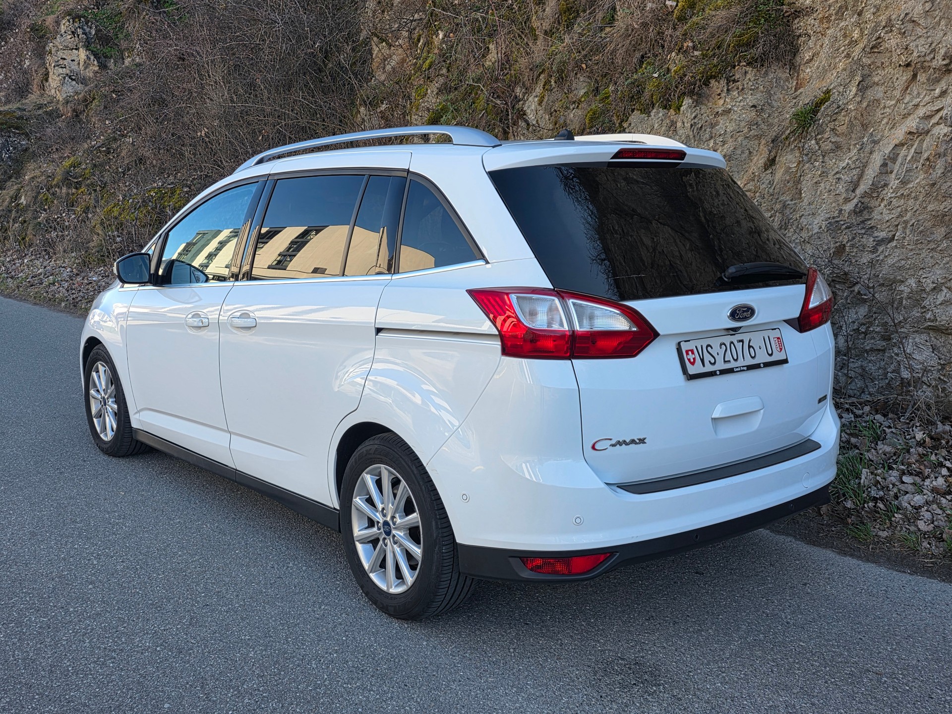 FORD GrC-Max 1.0 SCTi Titanium-image-2