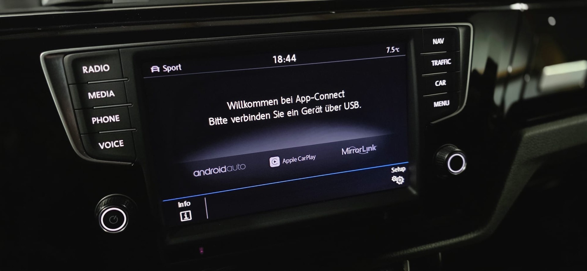 VW Touran 1.4 TSI BlueMotion Technology R-Line Highline DSG *frisch ab MFK*-image-20