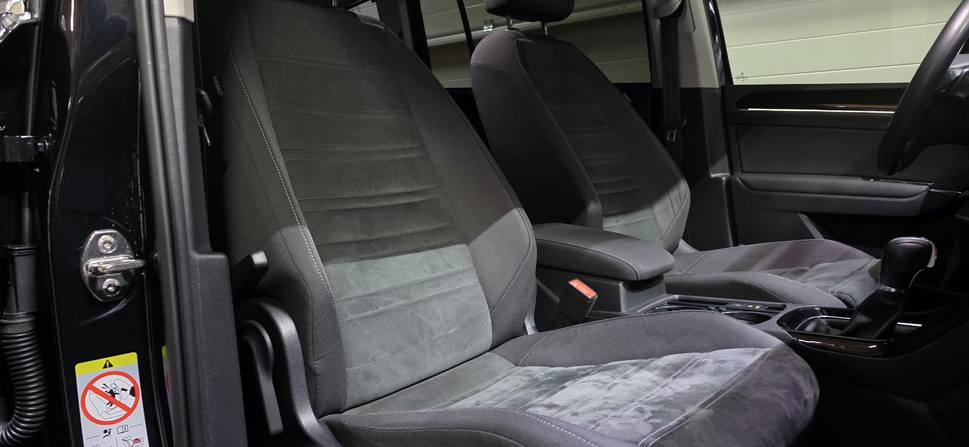 VW Touran 1.4 TSI BlueMotion Technology R-Line Highline DSG *frisch ab MFK*-image-23
