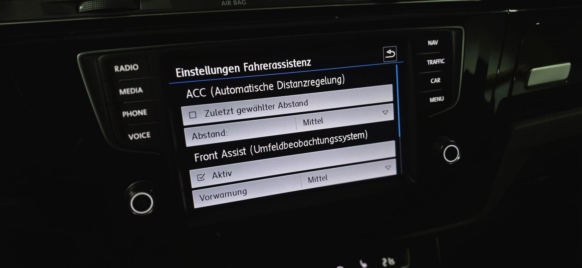 VW Touran 1.4 TSI BlueMotion Technology R-Line Highline DSG *frisch ab MFK*-image-19