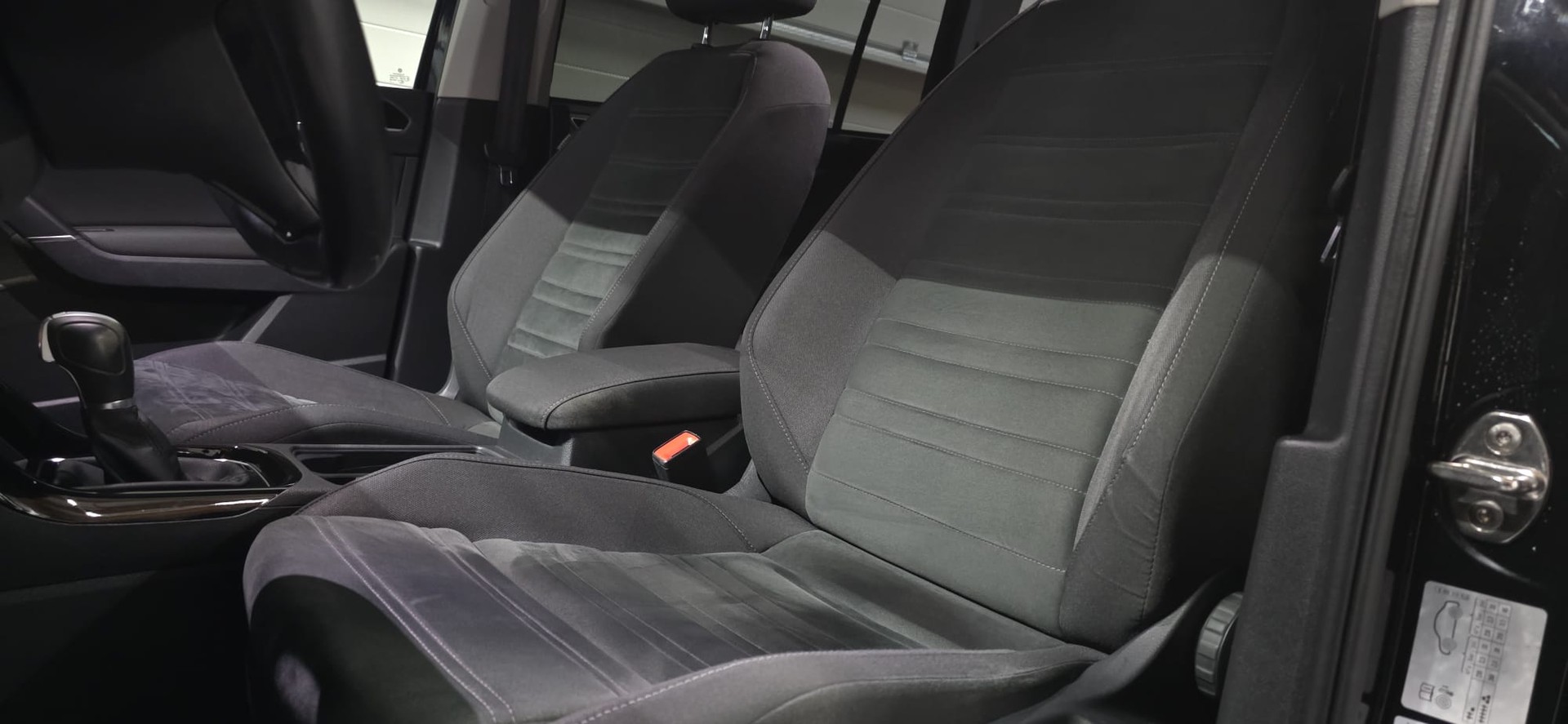 VW Touran 1.4 TSI BlueMotion Technology R-Line Highline DSG *frisch ab MFK*-image-9