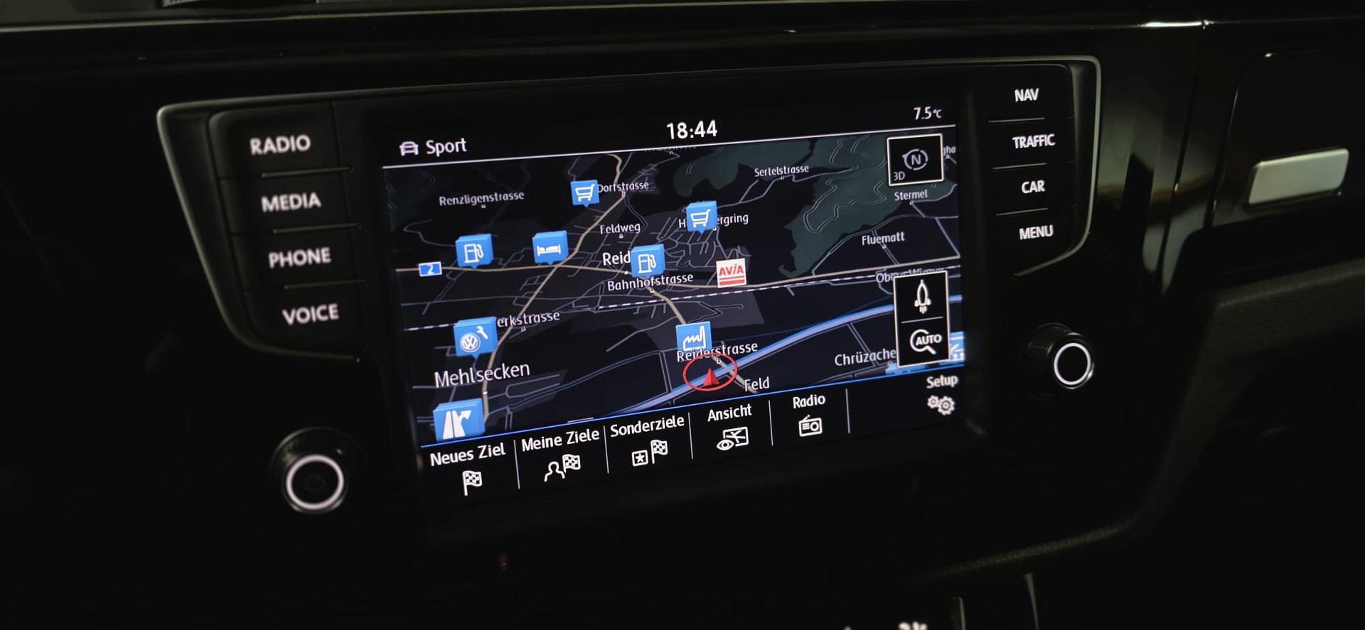 VW Touran 1.4 TSI BlueMotion Technology R-Line Highline DSG *frisch ab MFK*-image-18