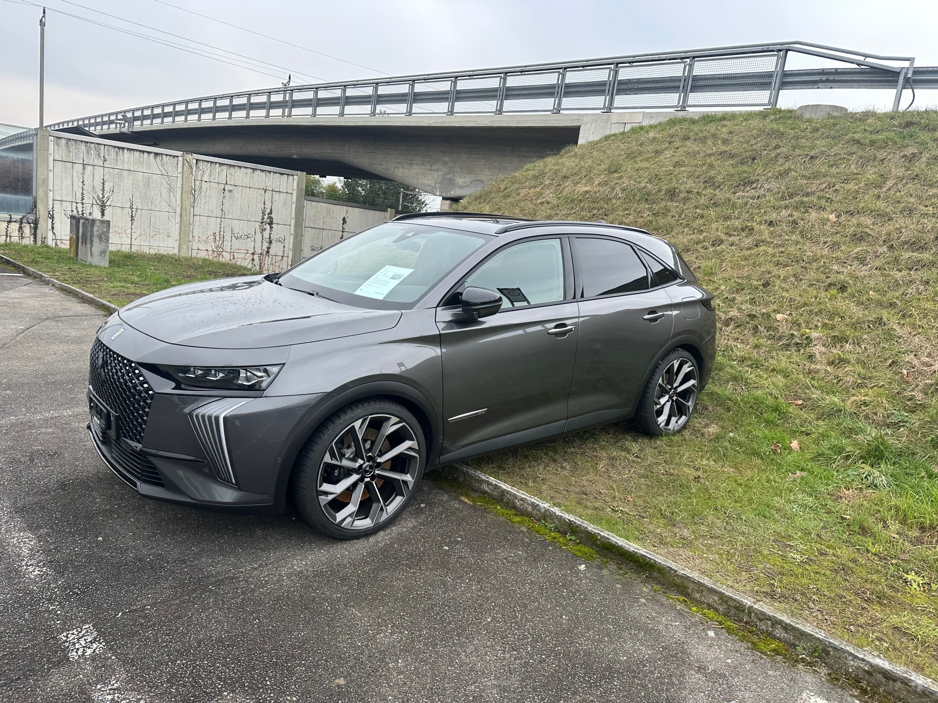DS AUTOMOBILES DS 7 Crossback E-Tense 360 4x4 La Premiére-image-4