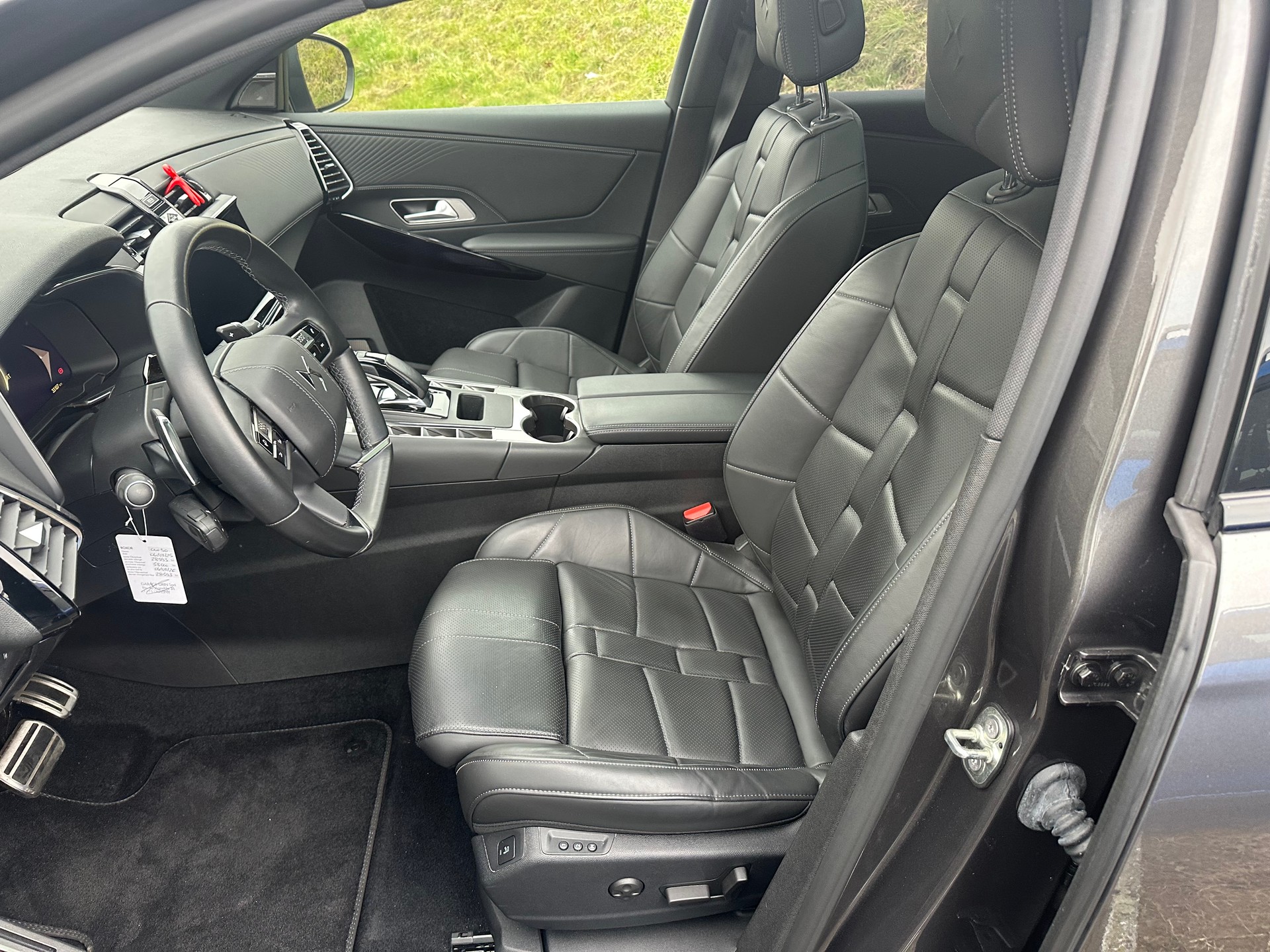 DS AUTOMOBILES DS 7 Crossback E-Tense 360 4x4 La Premiére-image-11