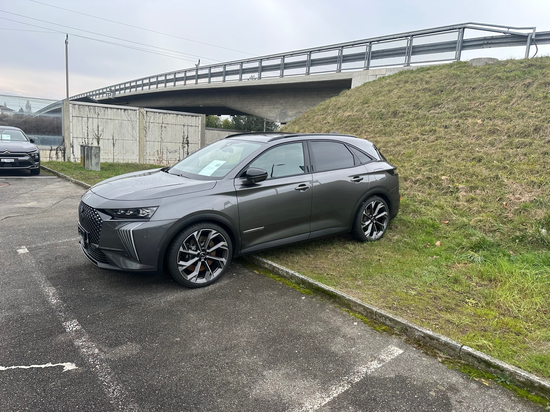 DS AUTOMOBILES DS 7 Crossback E-Tense 360 4x4 La Premiére-image-5