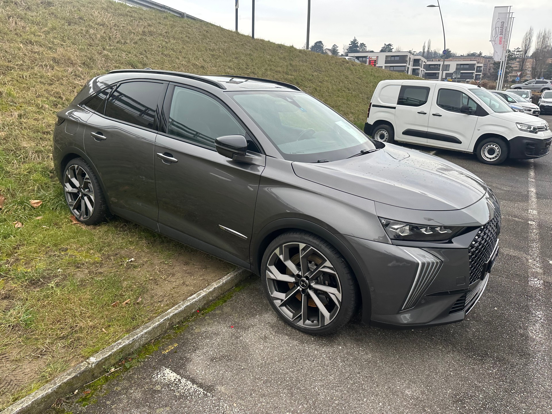 DS AUTOMOBILES DS 7 Crossback E-Tense 360 4x4 La Premiére-image-6