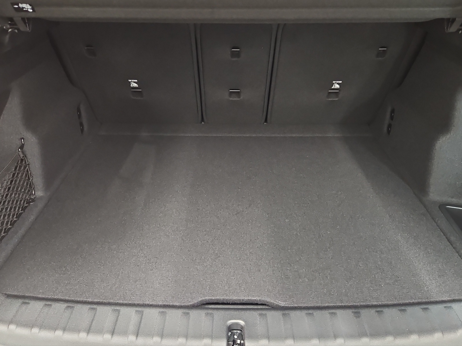BMW X1 sDrive 18i-image-14