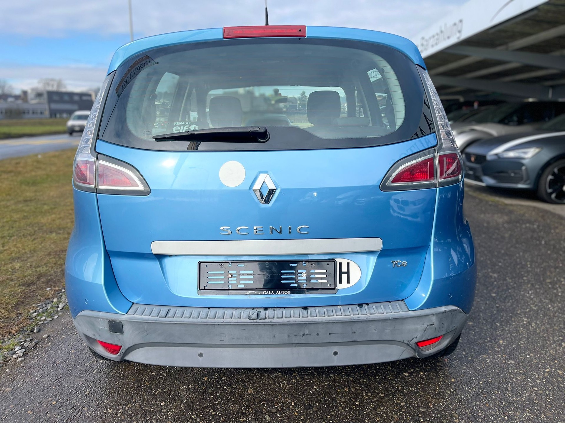 RENAULT Scénic 1.2 16V Turbo Dynamique-image-5