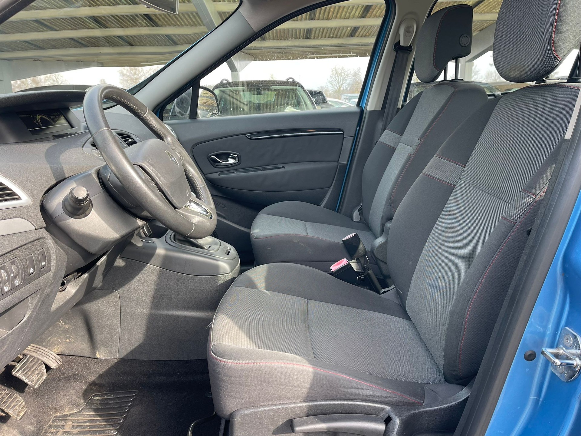 RENAULT Scénic 1.2 16V Turbo Dynamique-image-7