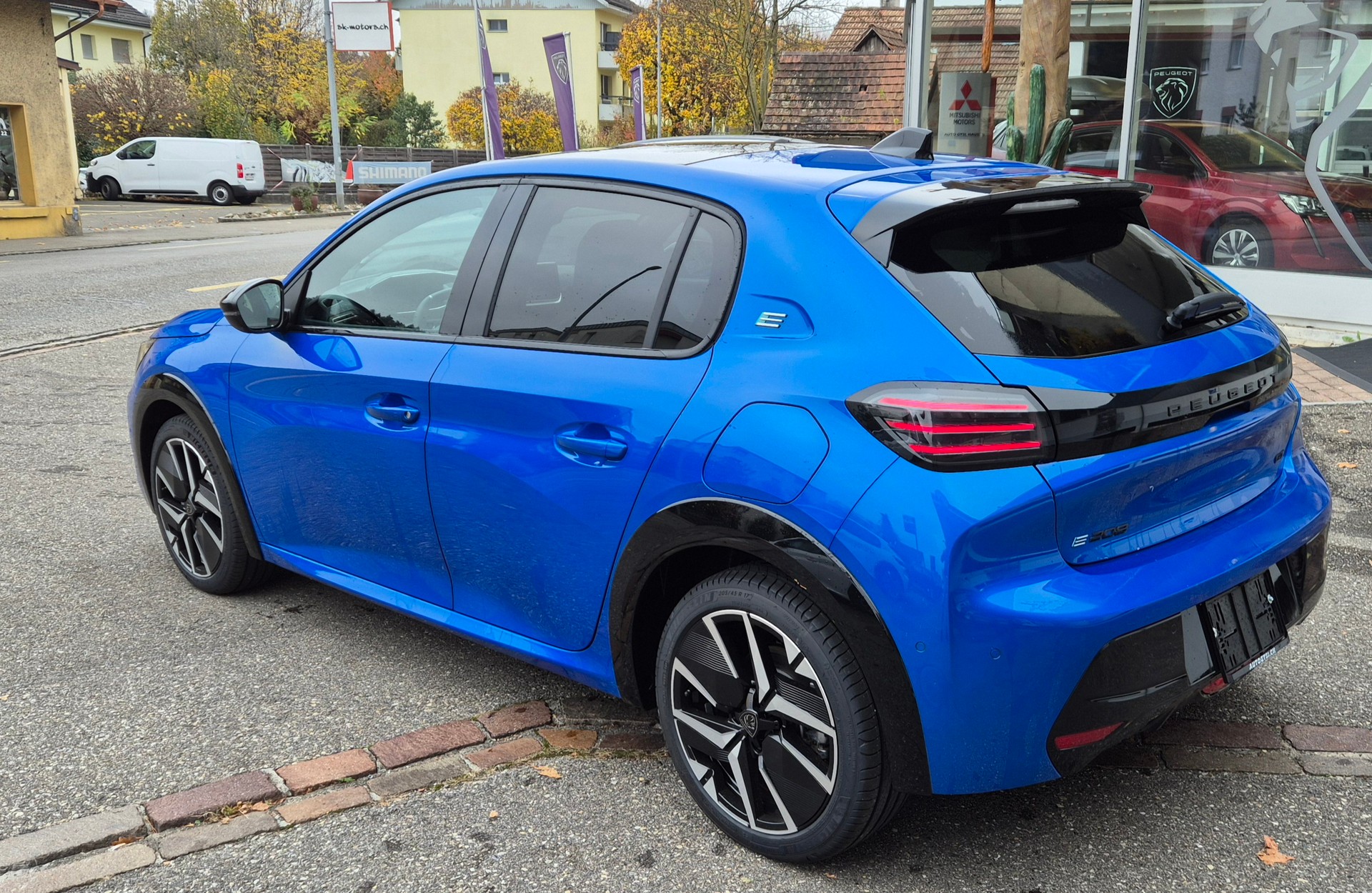 PEUGEOT e-208 Allure Helvetia (439)-image-12
