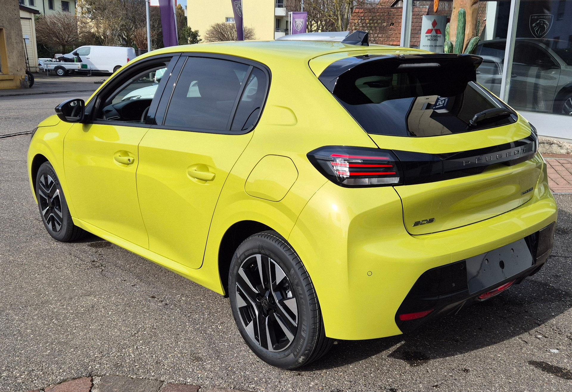 PEUGEOT e-208 Allure Helvetia (439)-image-8