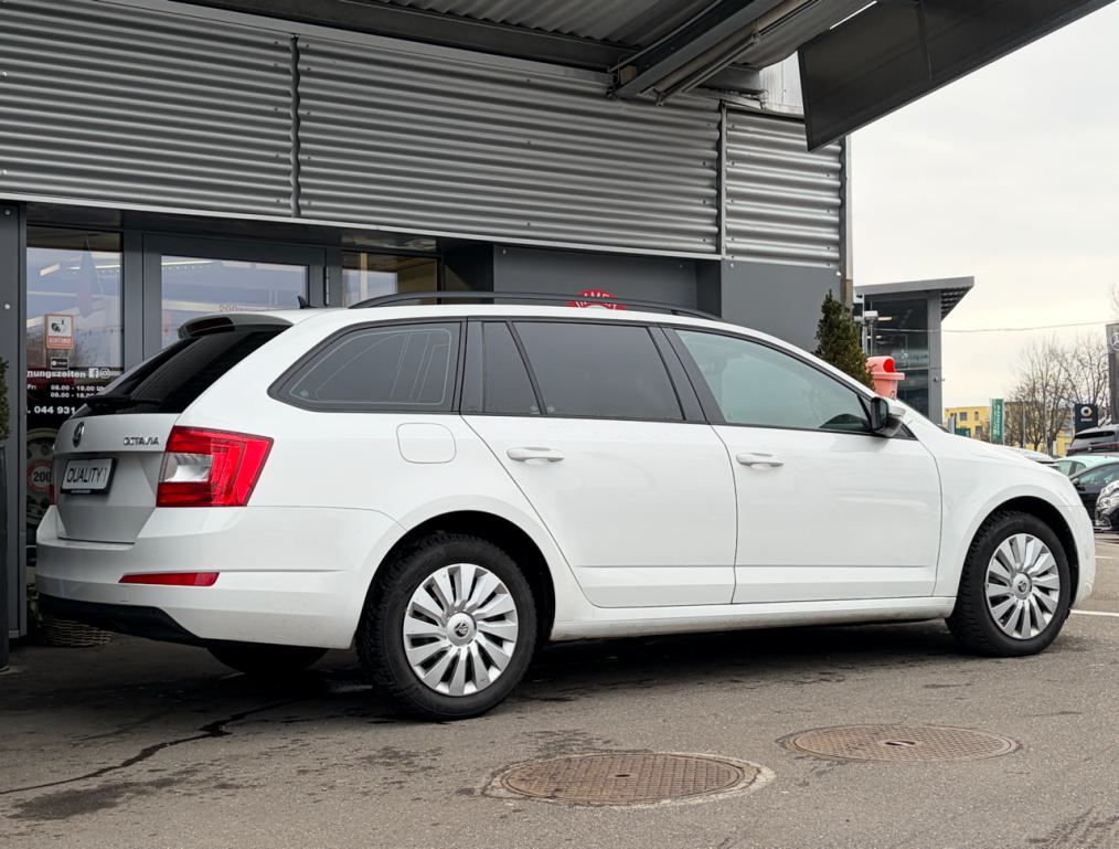 SKODA Octavia Combi 2.0 TDI Ambition DSG-image-2