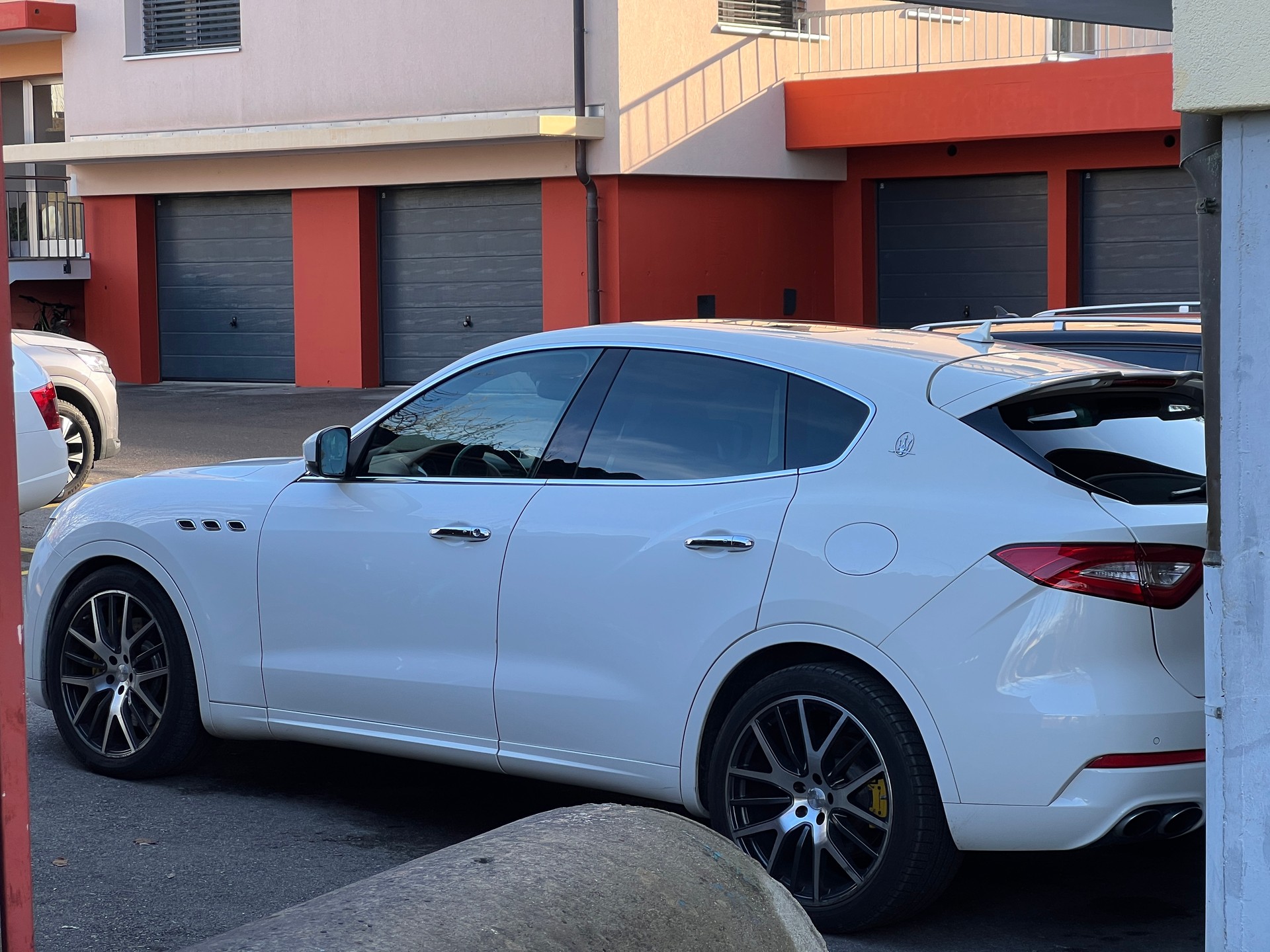MASERATI Levante S 3.0 V6 Automatica-image-0