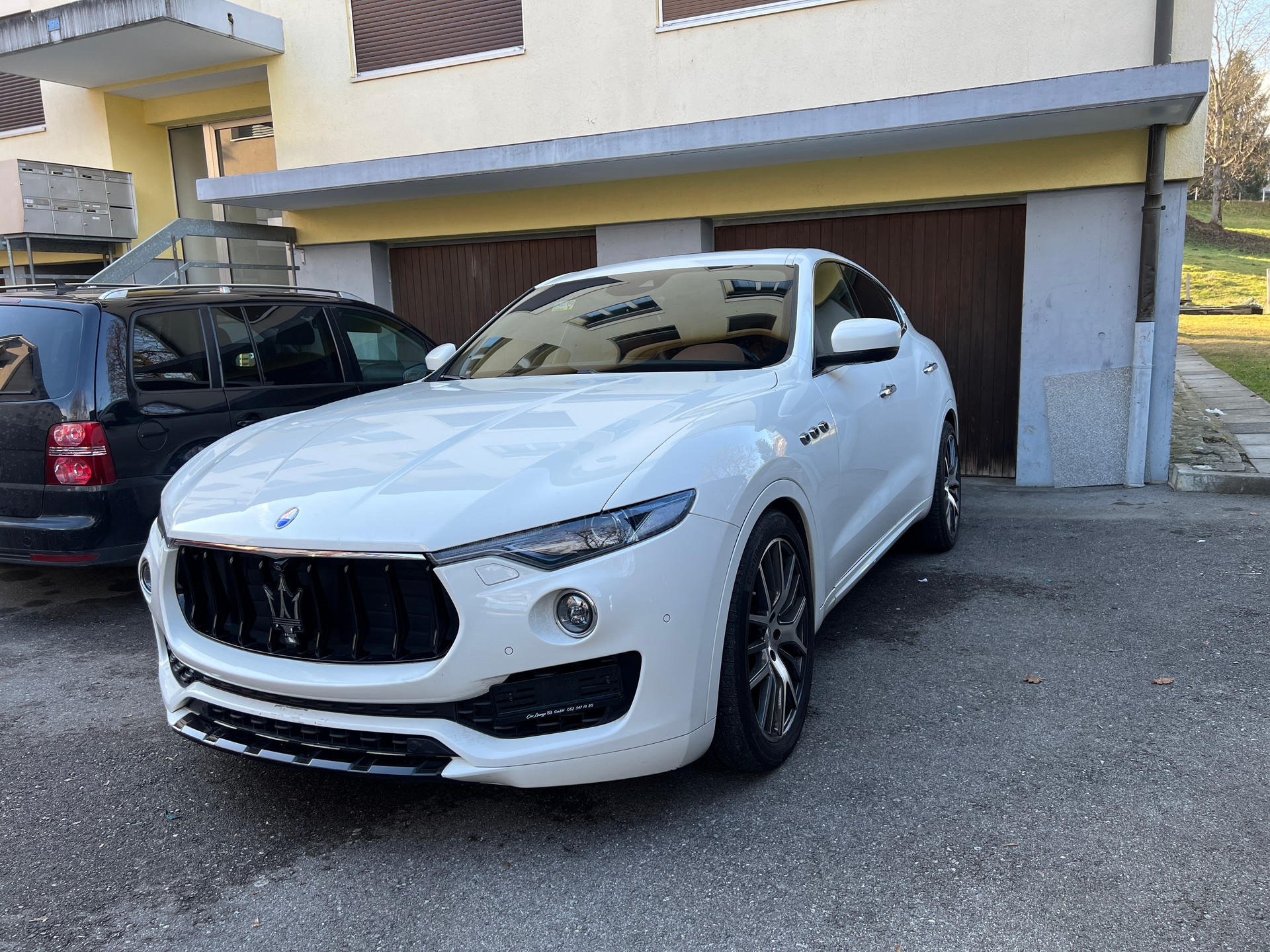 MASERATI Levante S 3.0 V6 Automatica-image-1