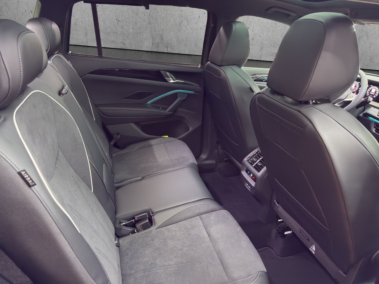 VW Tayron 2.0 TSI Elegance DSG 4Motion-image-12