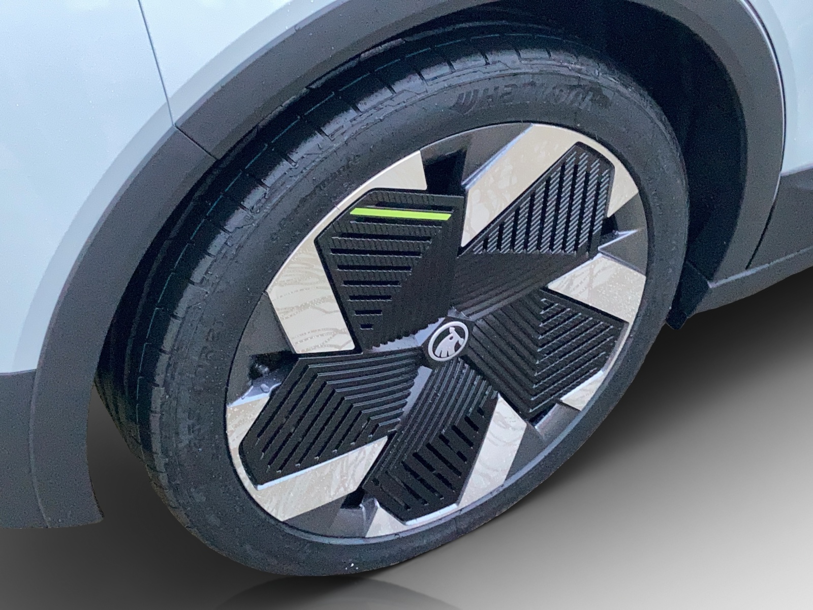 SKODA Elroq RS 4x4-image-14