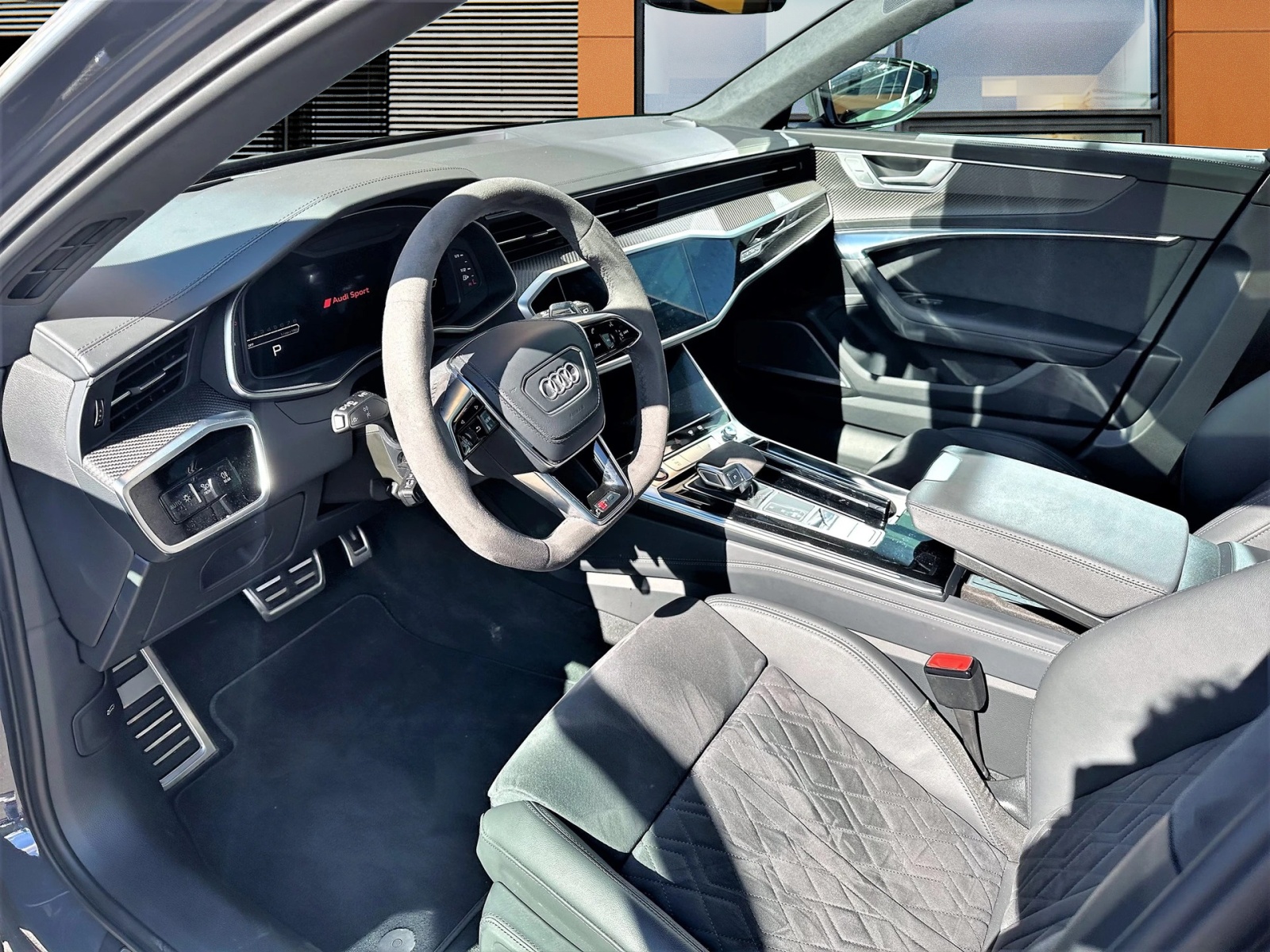 AUDI RS6 Avant 4.0 TFSI V8 quattro-image-8