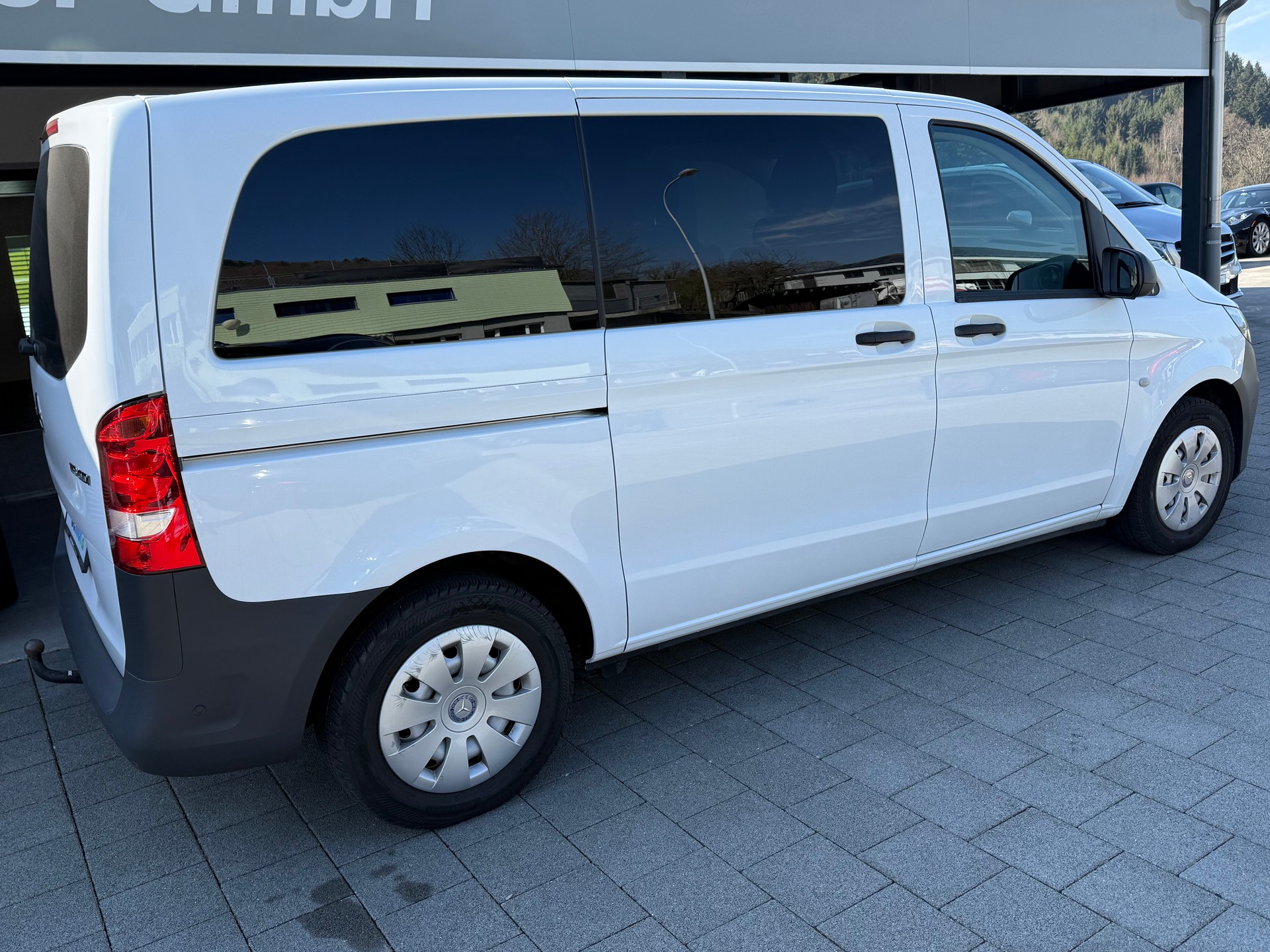 MERCEDES-BENZ Vito 116 CDI Base Tourer 9G-Tronic 8p-image-2
