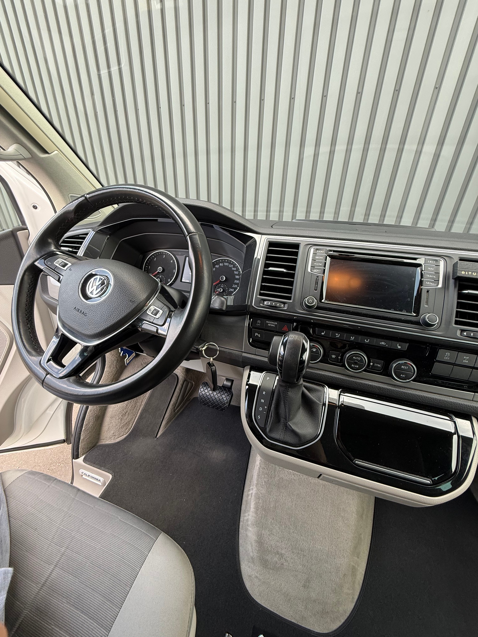 VW T6 California 2.0 Bi-TDI Ocean 4Motion DSG-image-14