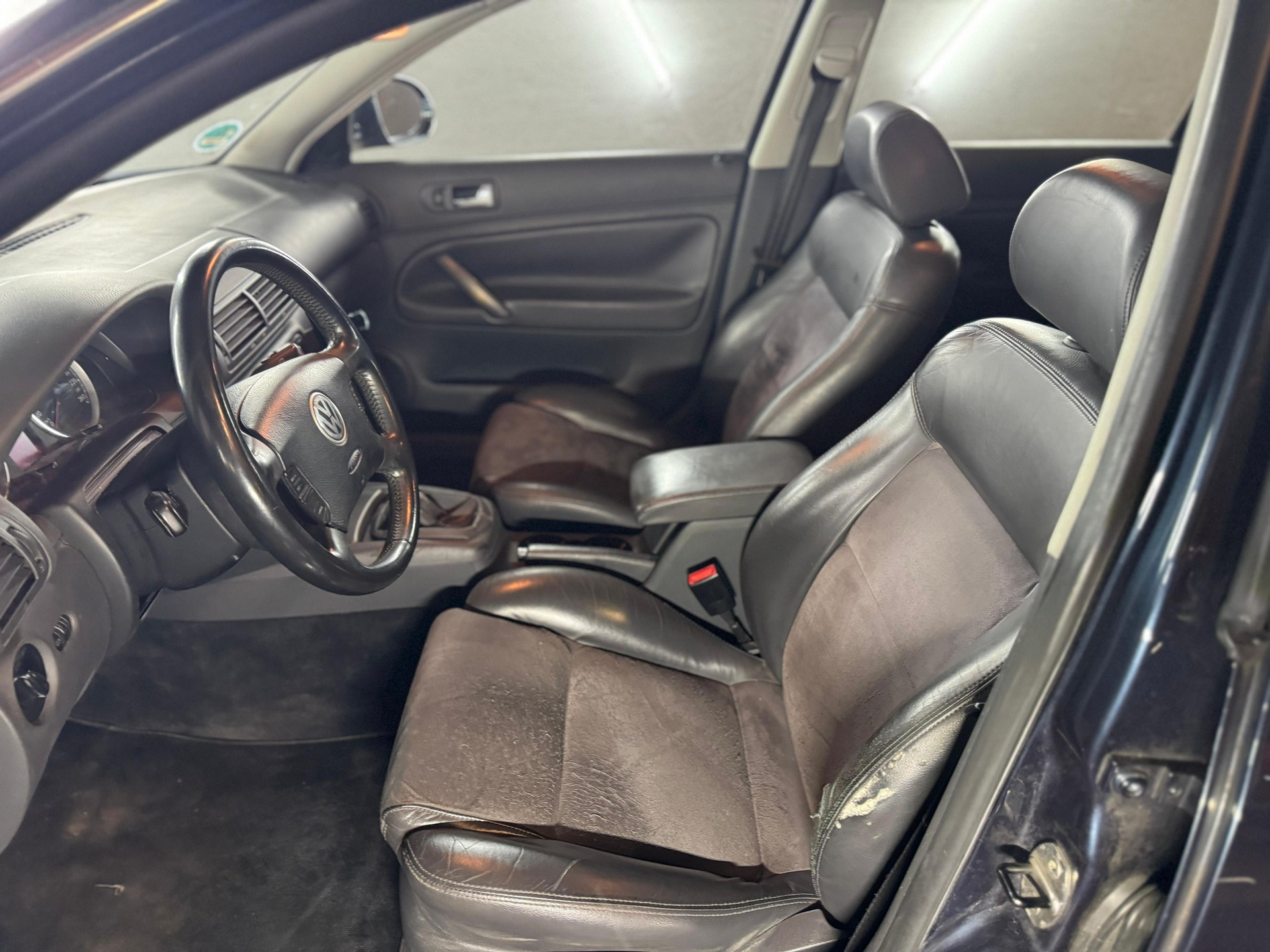 VW Passat Variant 2.0 TDI Highline-image-7