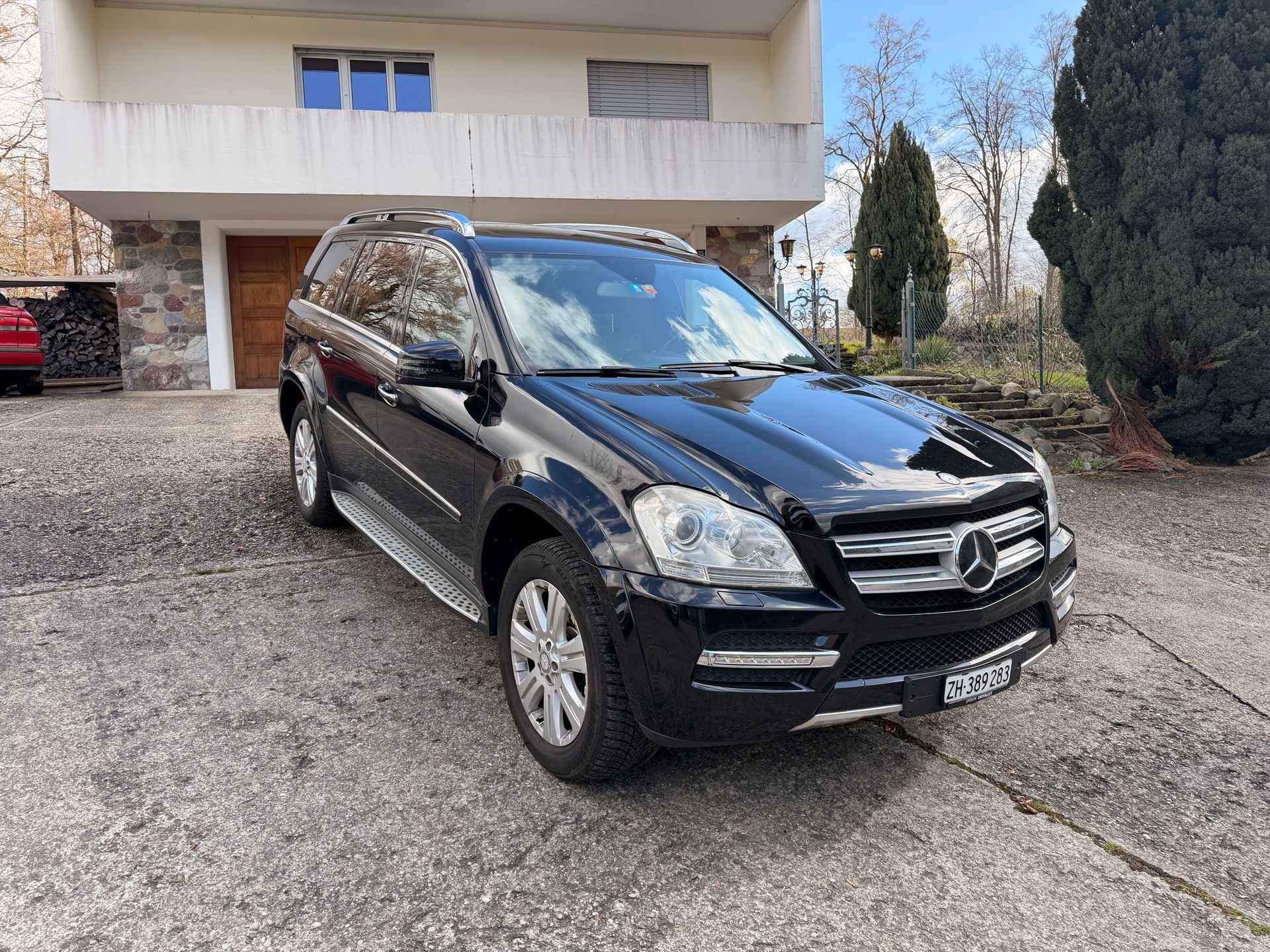 MERCEDES-BENZ GL 500 4Matic 7G-Tronic-showroom-element-1
