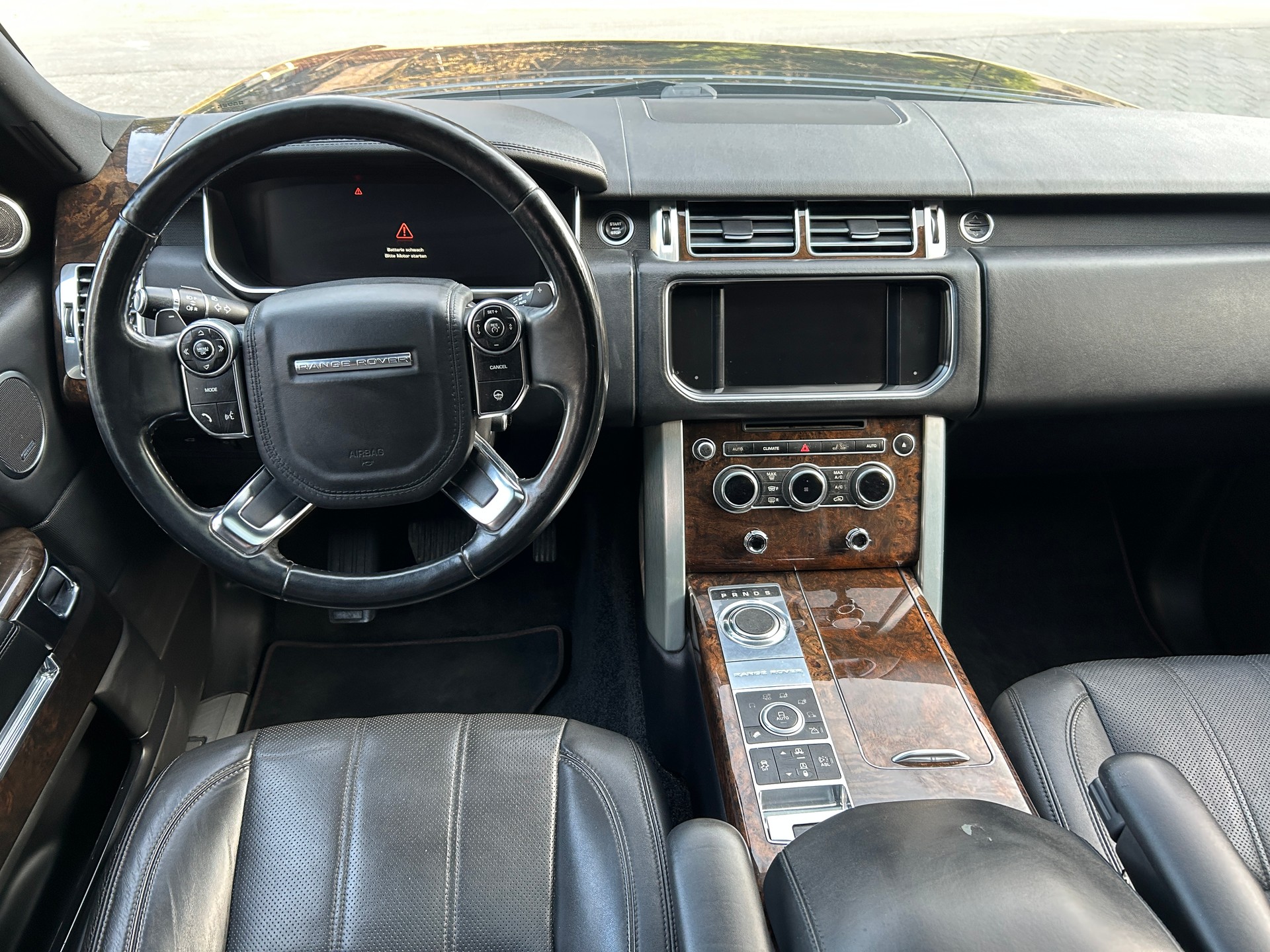 LAND ROVER Range Rover 4.4 SDV8 Autobiography Automatic-image-9