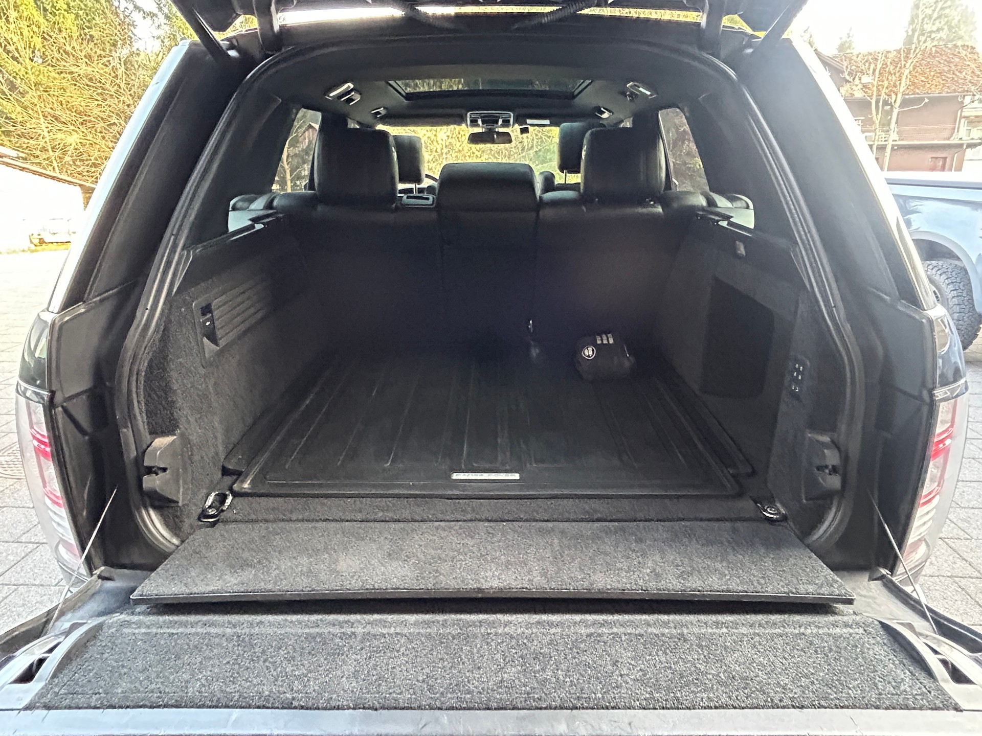 LAND ROVER Range Rover 4.4 SDV8 Autobiography Automatic-image-14