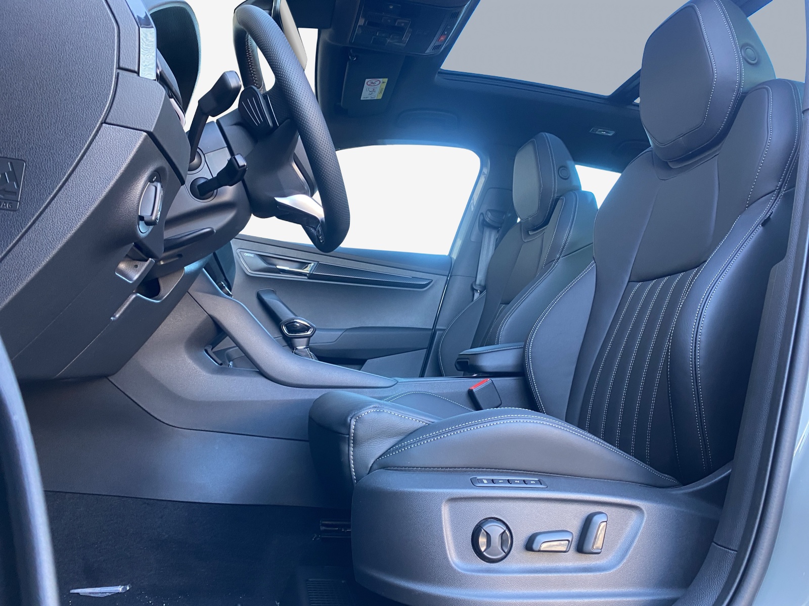 SKODA Karoq 2.0 TSI SportLine 4x4 DSG-image-7