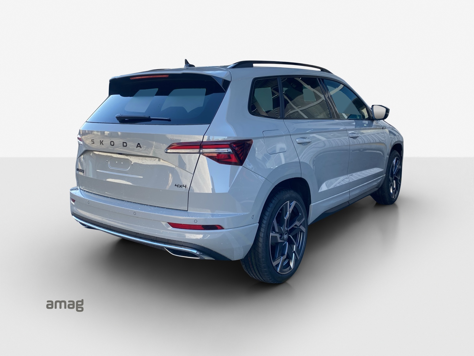 SKODA Karoq 2.0 TSI SportLine 4x4 DSG-image-4